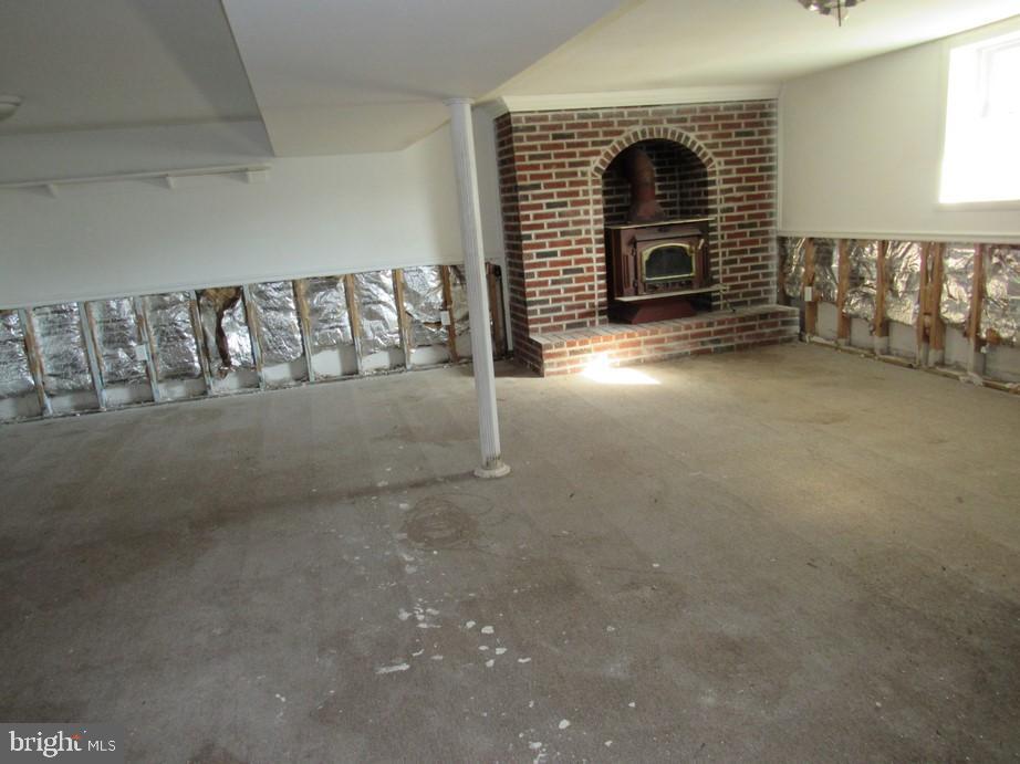 LAKESIDE VISTA - Residential