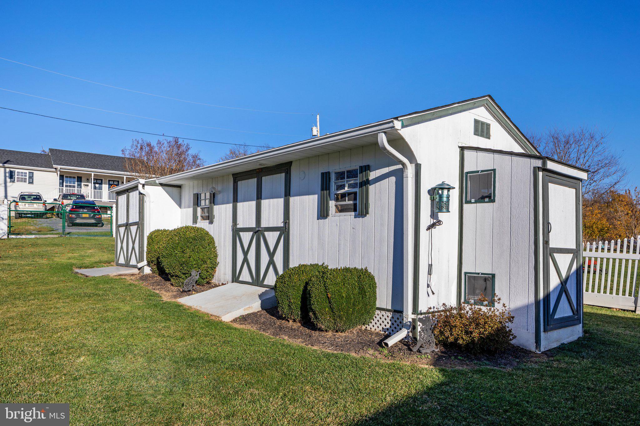 DAVIS STRASBURG - Residential