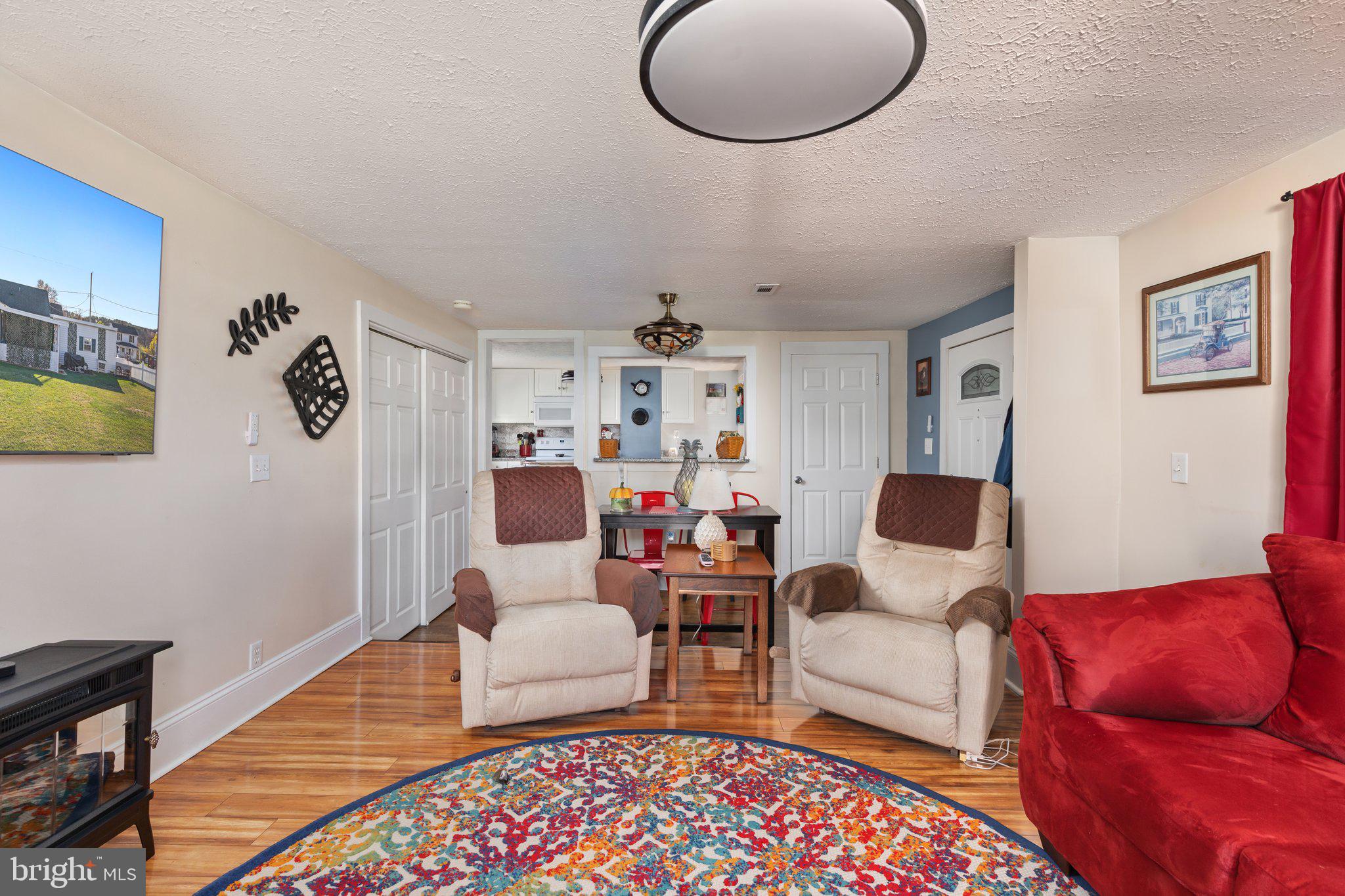 DAVIS STRASBURG - Residential