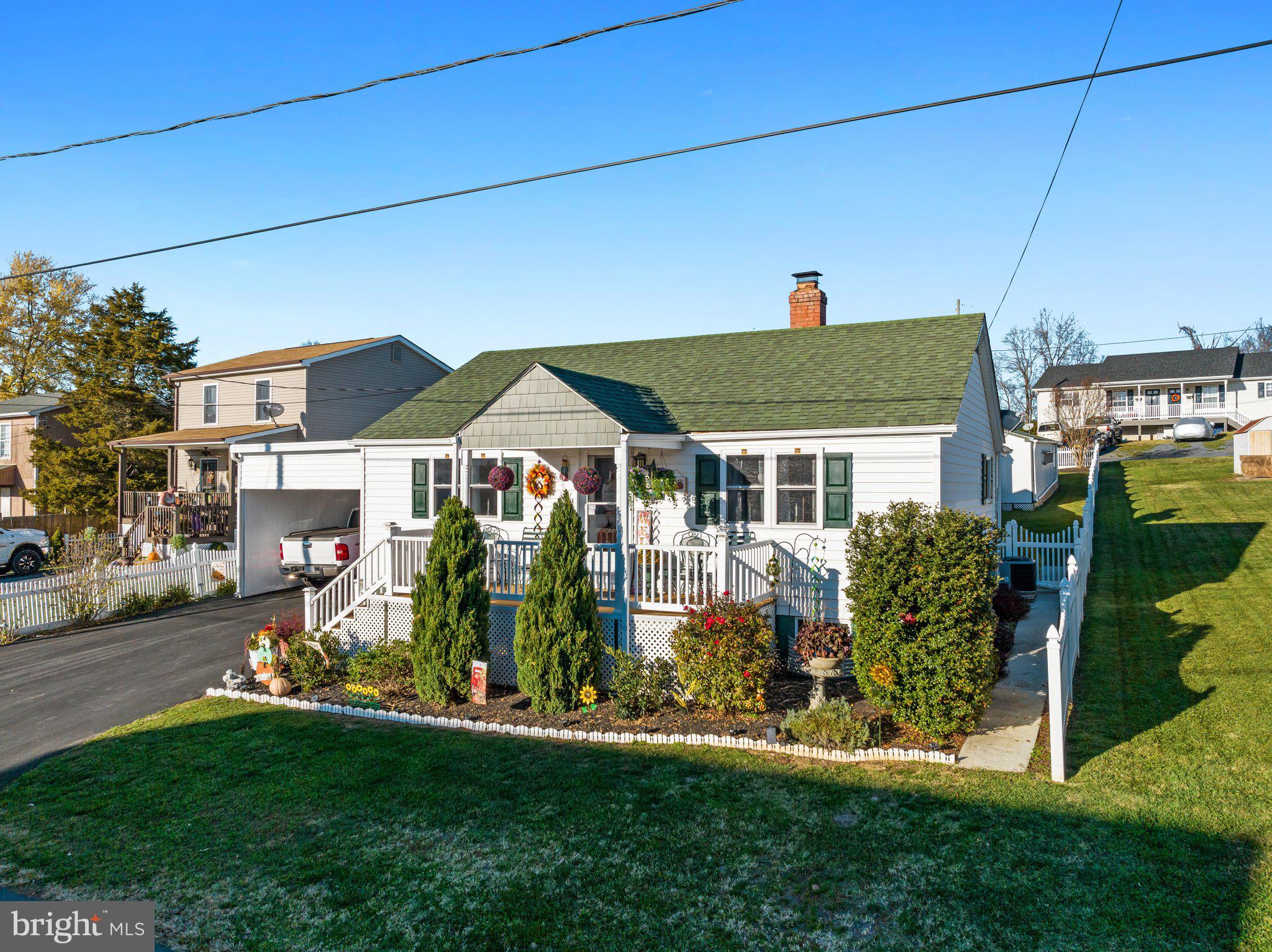 DAVIS STRASBURG - Residential