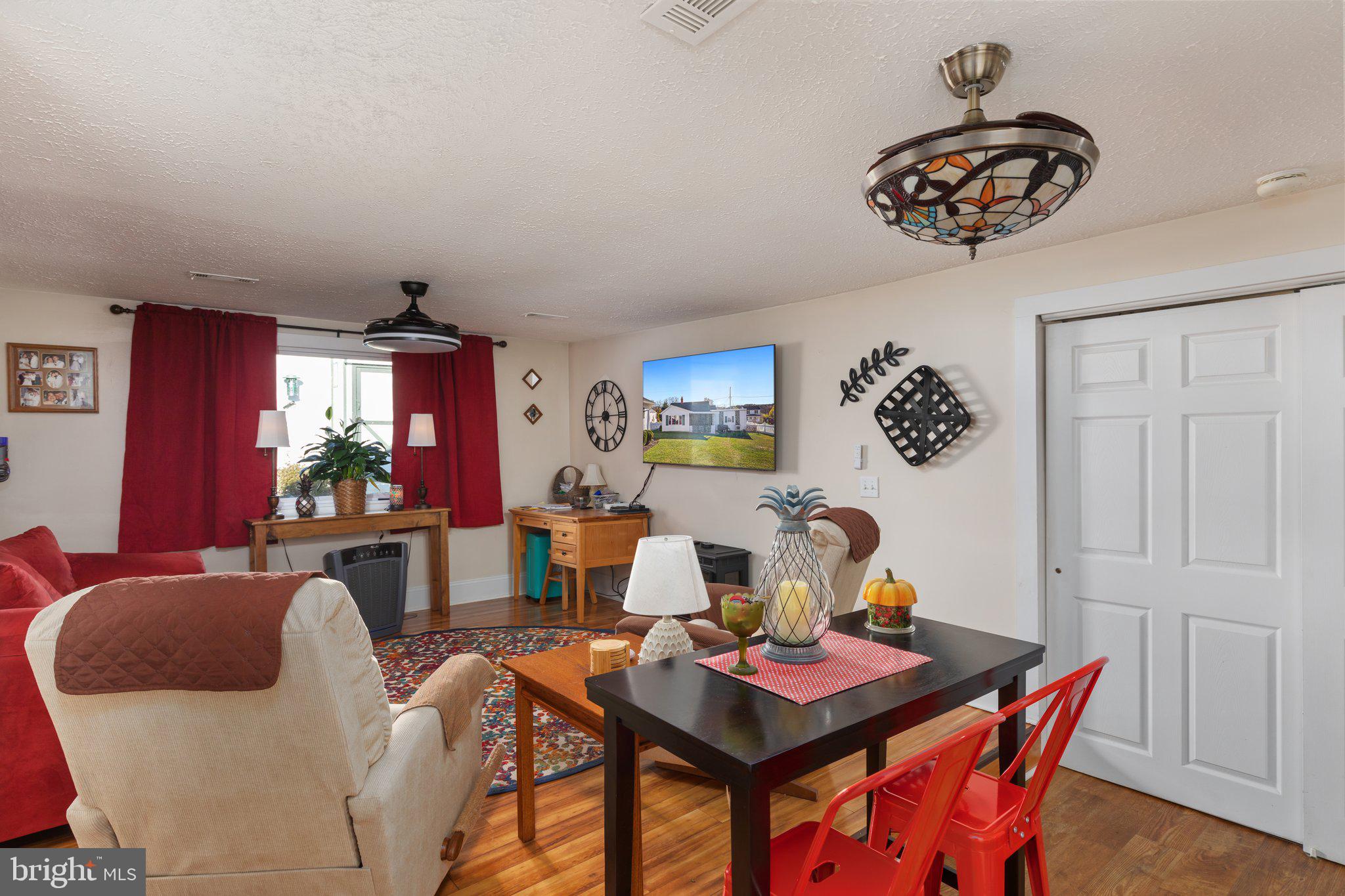 DAVIS STRASBURG - Residential