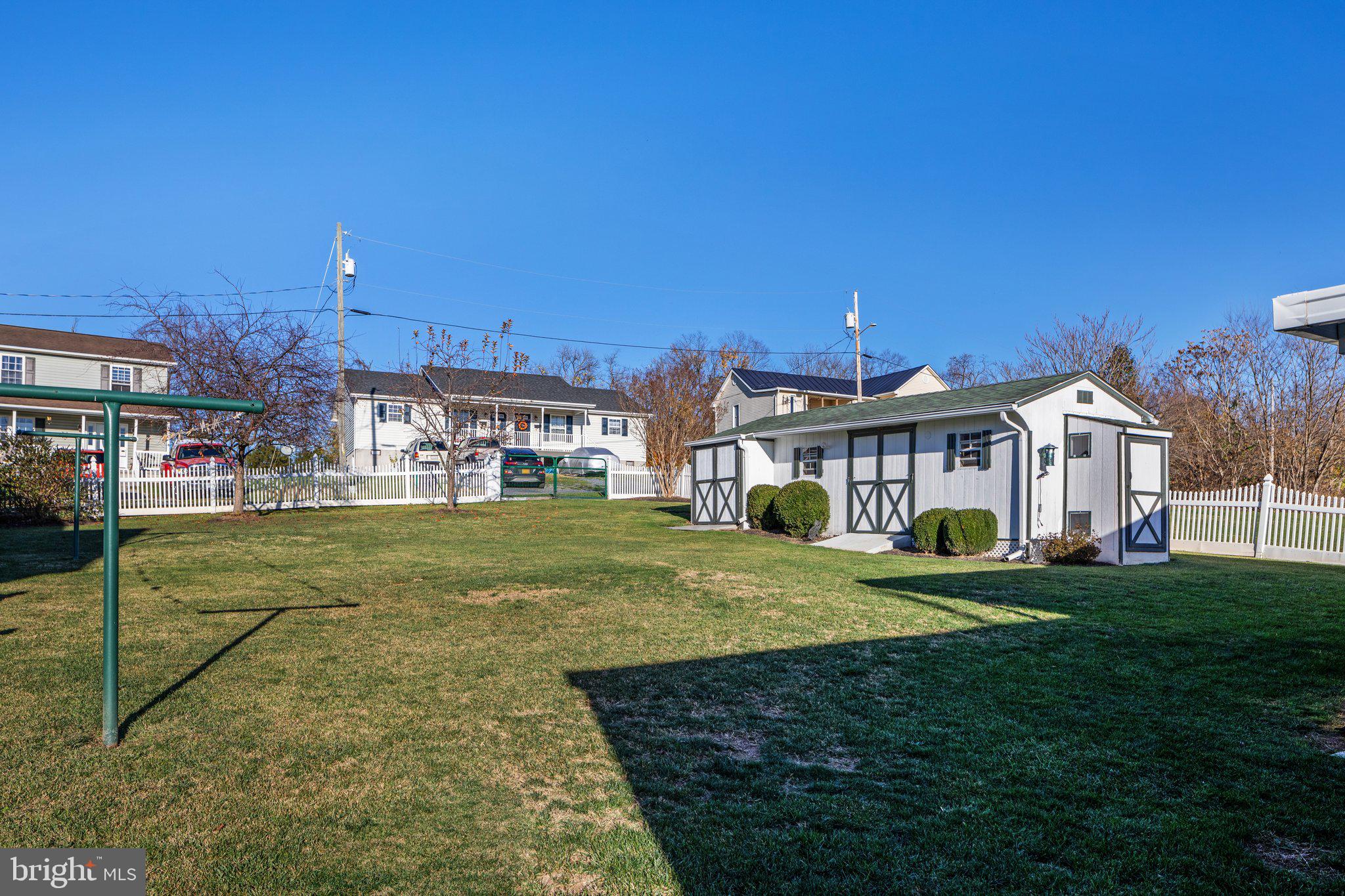 DAVIS STRASBURG - Residential