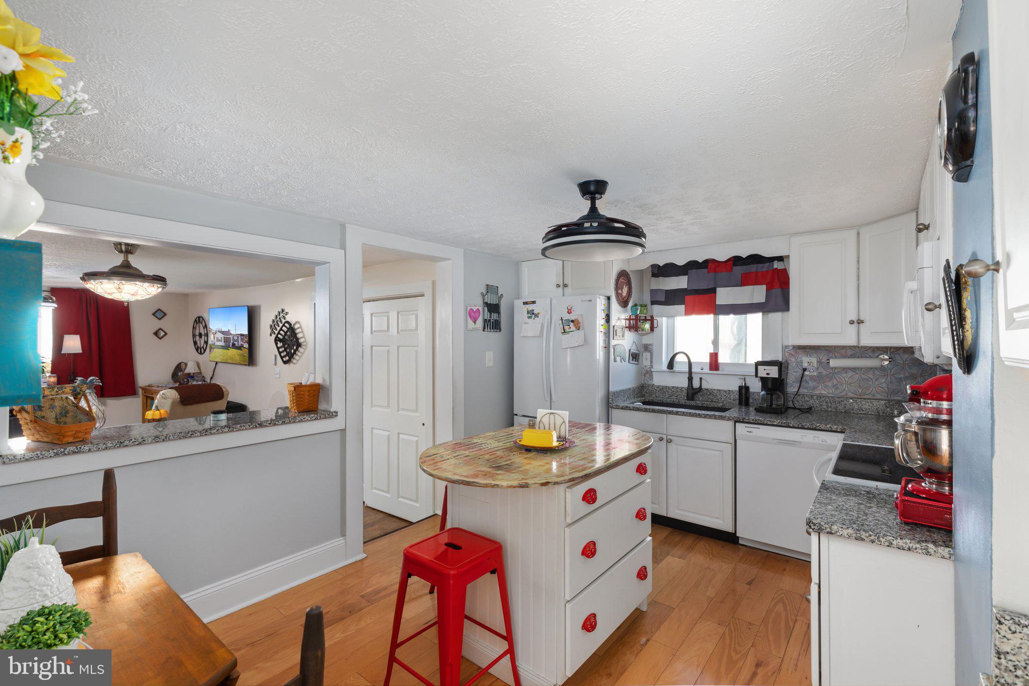 DAVIS STRASBURG - Residential