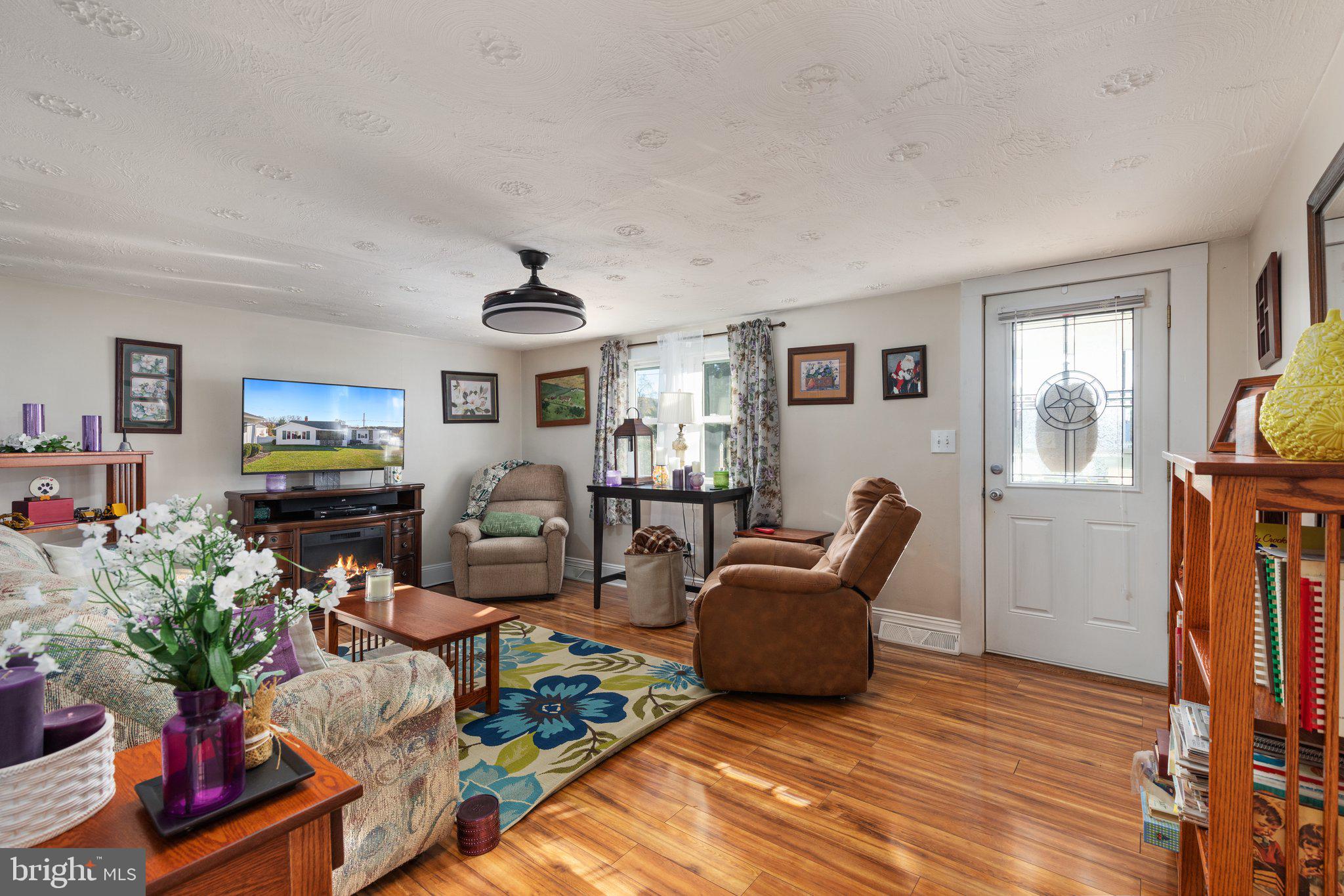 DAVIS STRASBURG - Residential