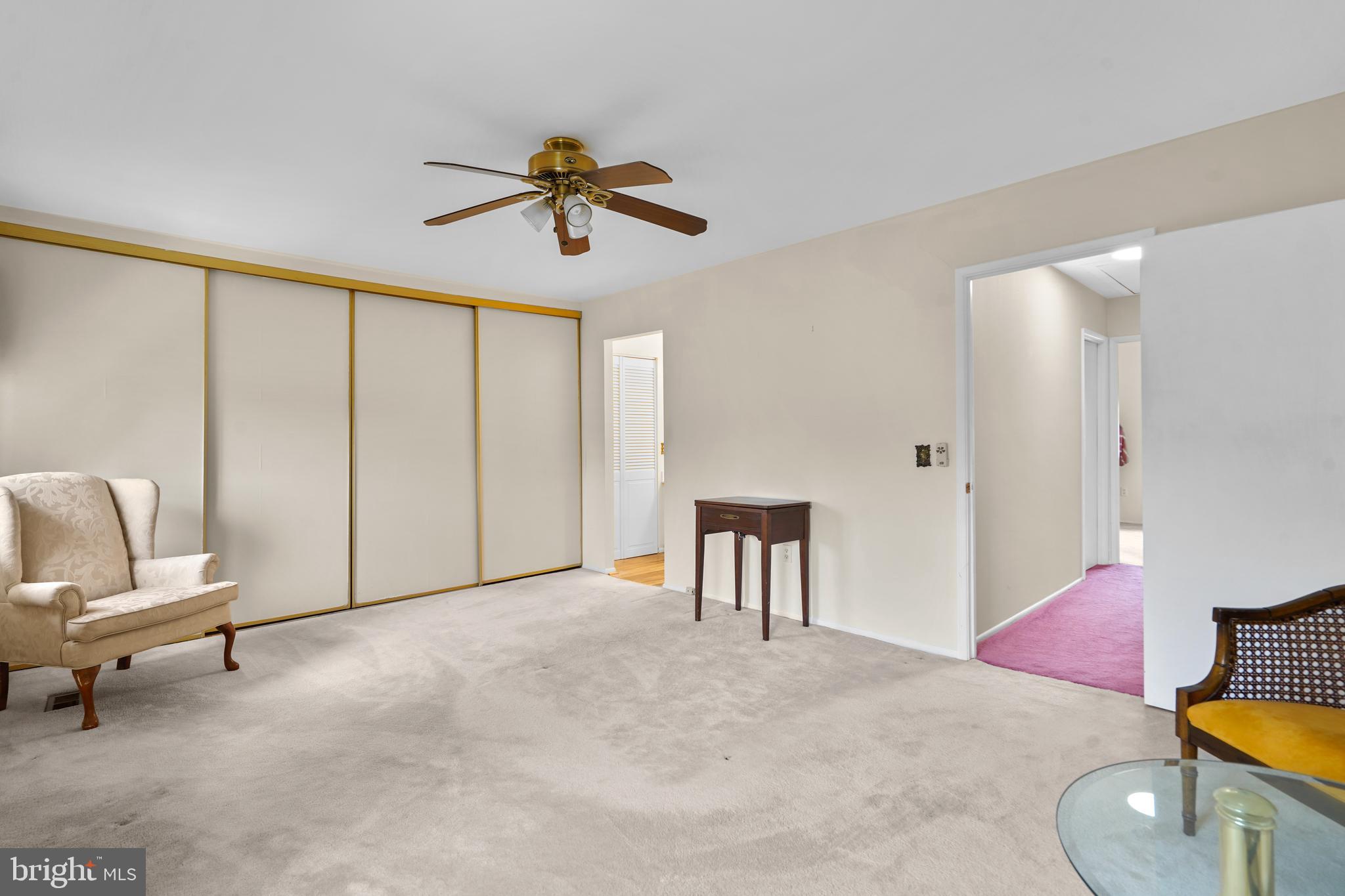 LEISURE WORLD - Residential