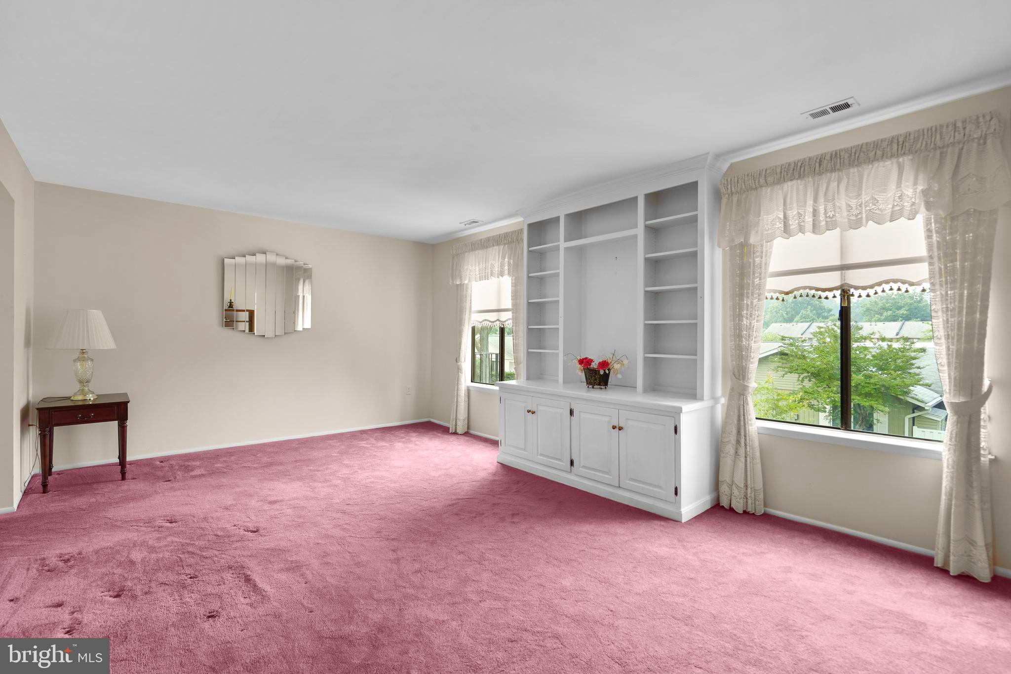 LEISURE WORLD - Residential