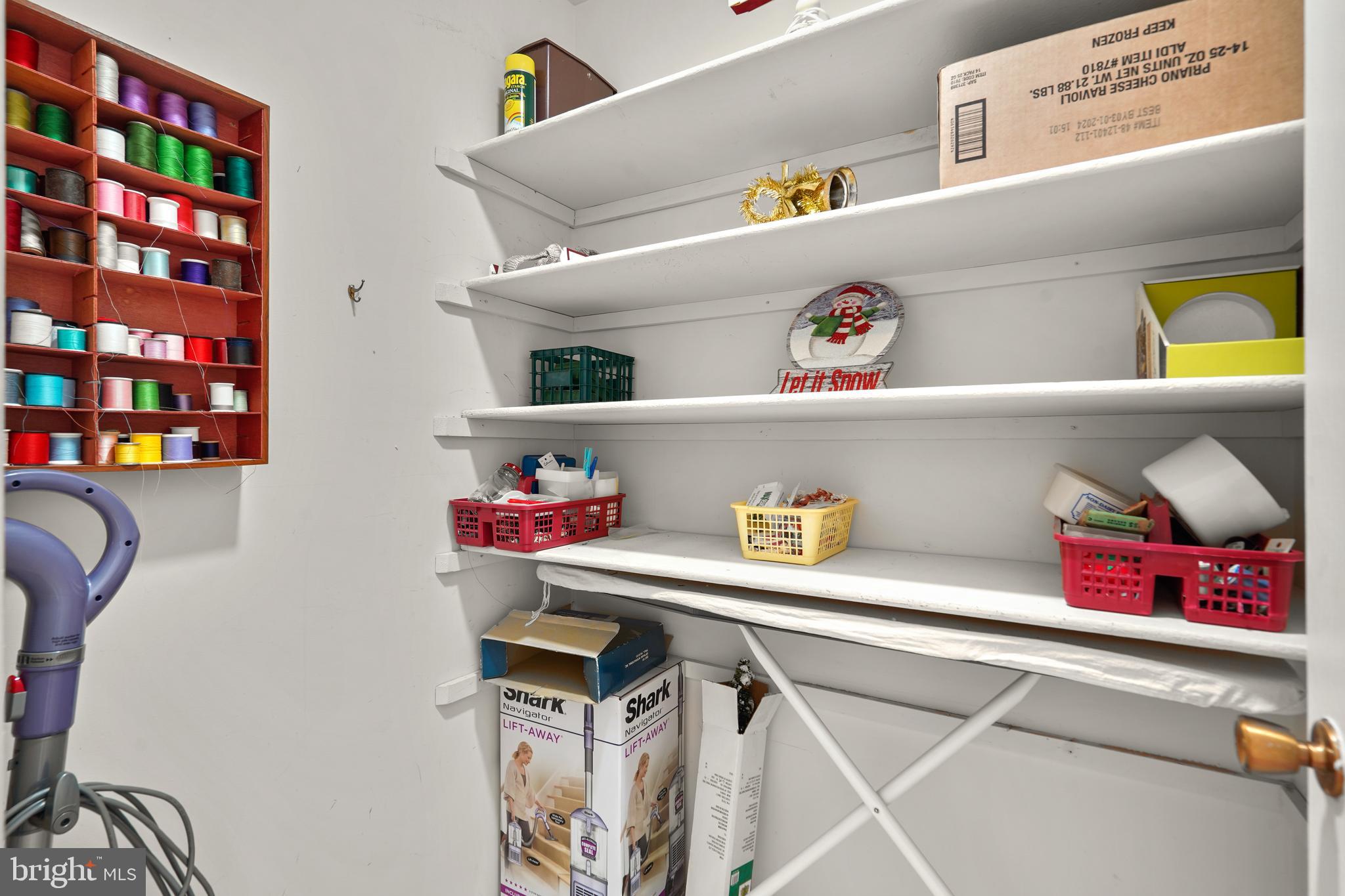 LEISURE WORLD - Residential