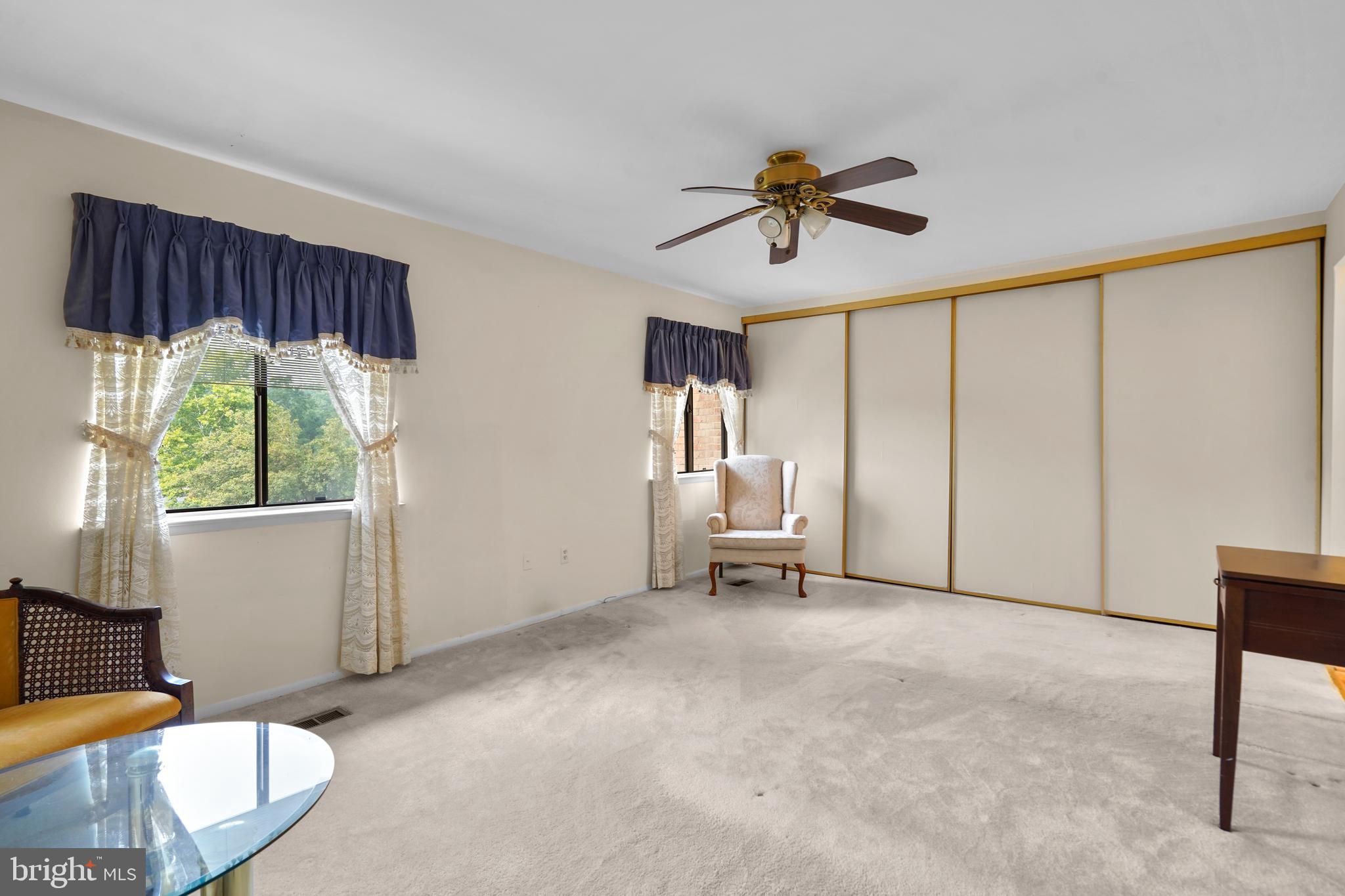 LEISURE WORLD - Residential