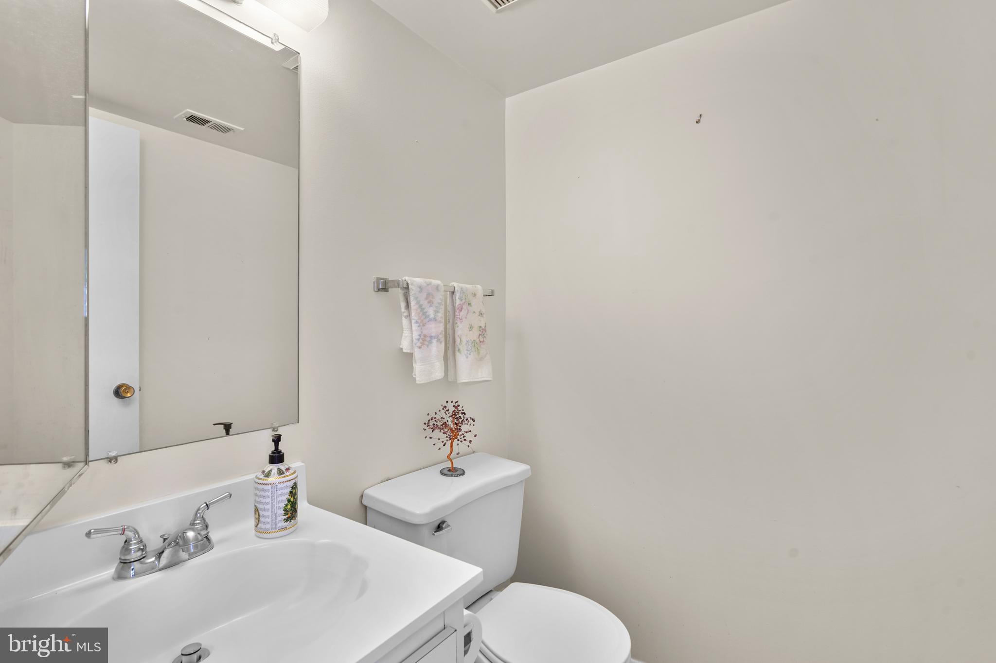 LEISURE WORLD - Residential