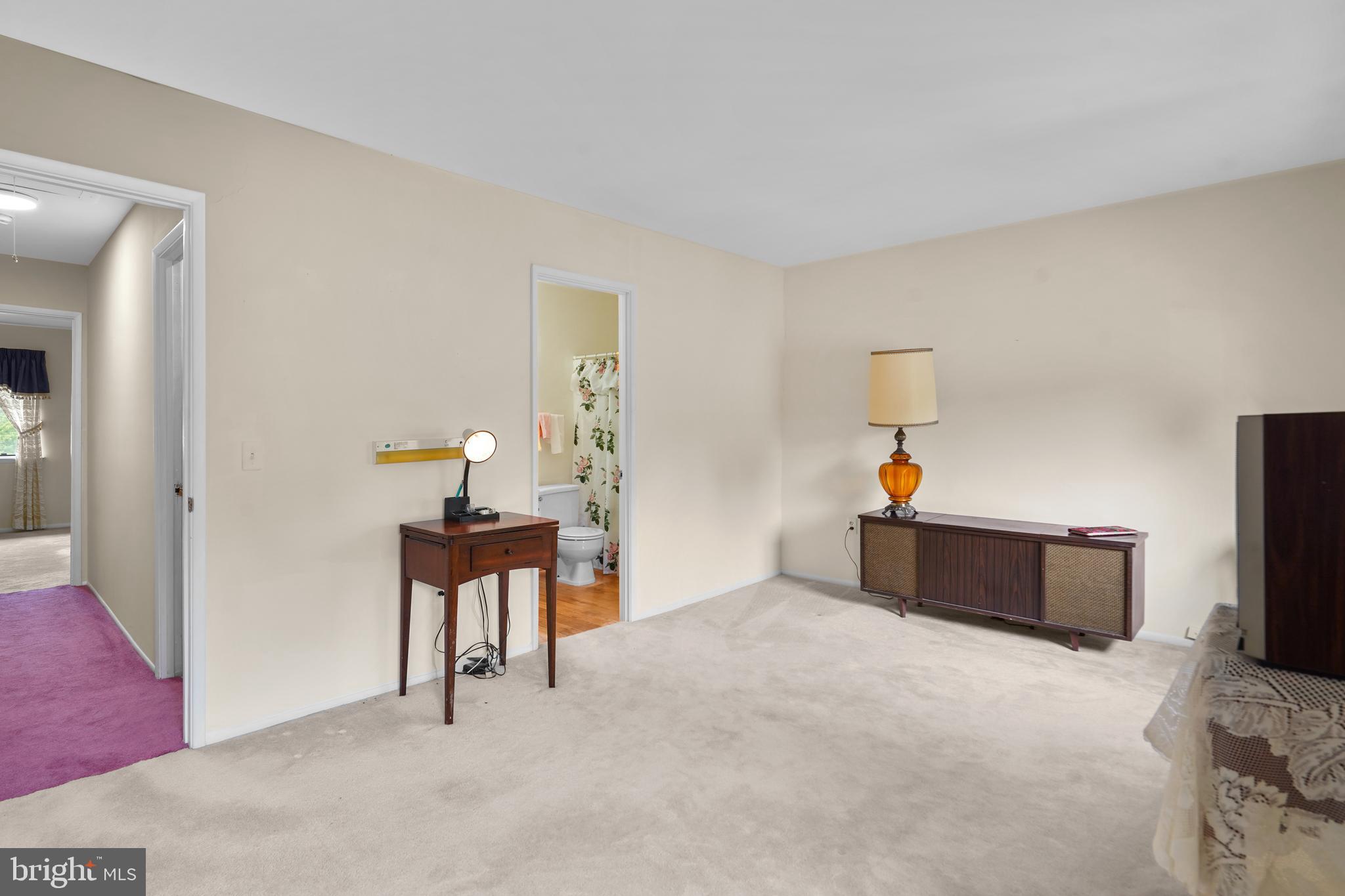 LEISURE WORLD - Residential