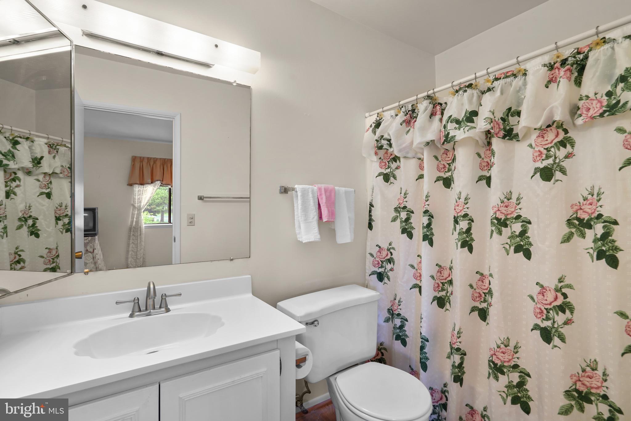 LEISURE WORLD - Residential