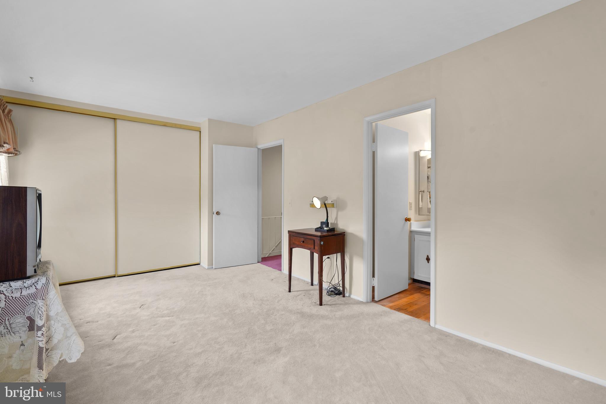 LEISURE WORLD - Residential