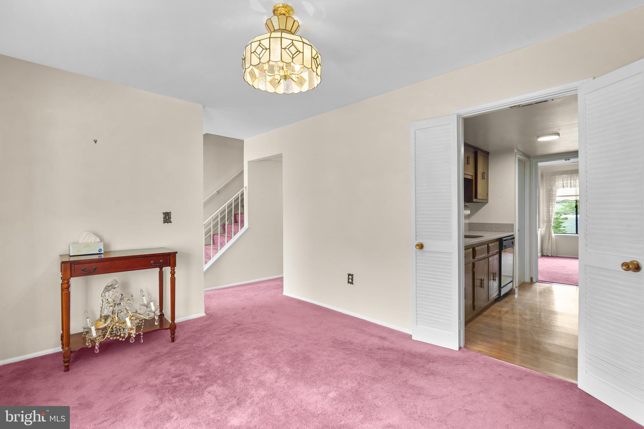 LEISURE WORLD - Residential