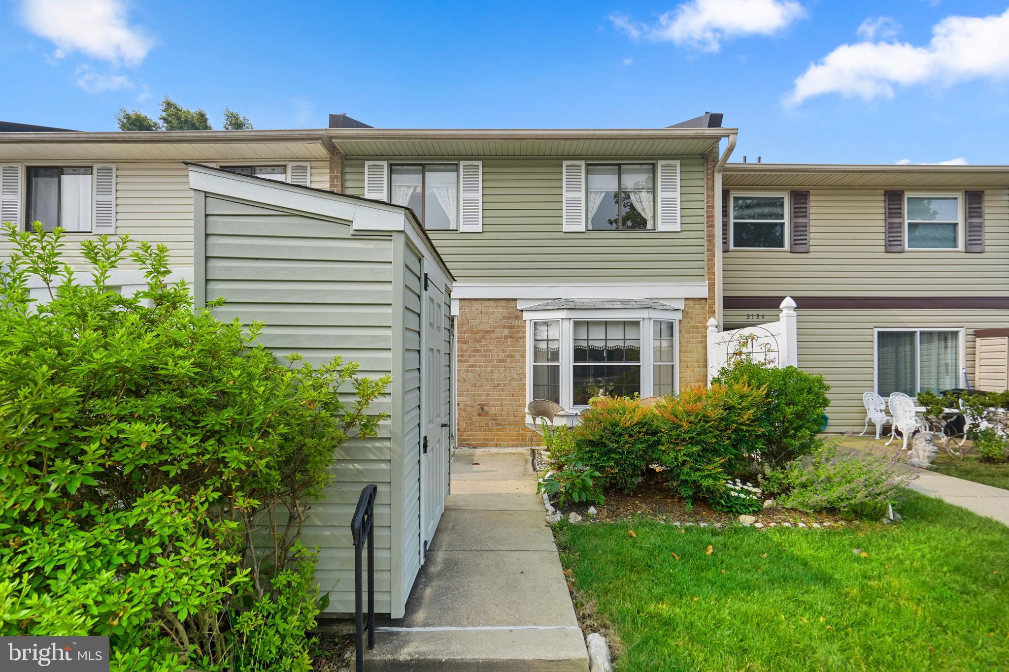 LEISURE WORLD - Residential