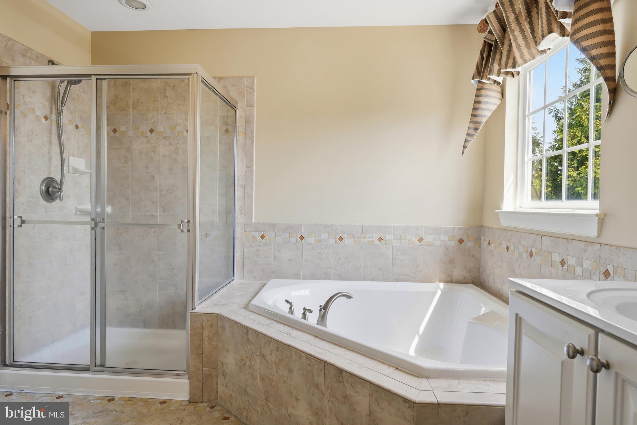 COVENTRY FARMS - Residential