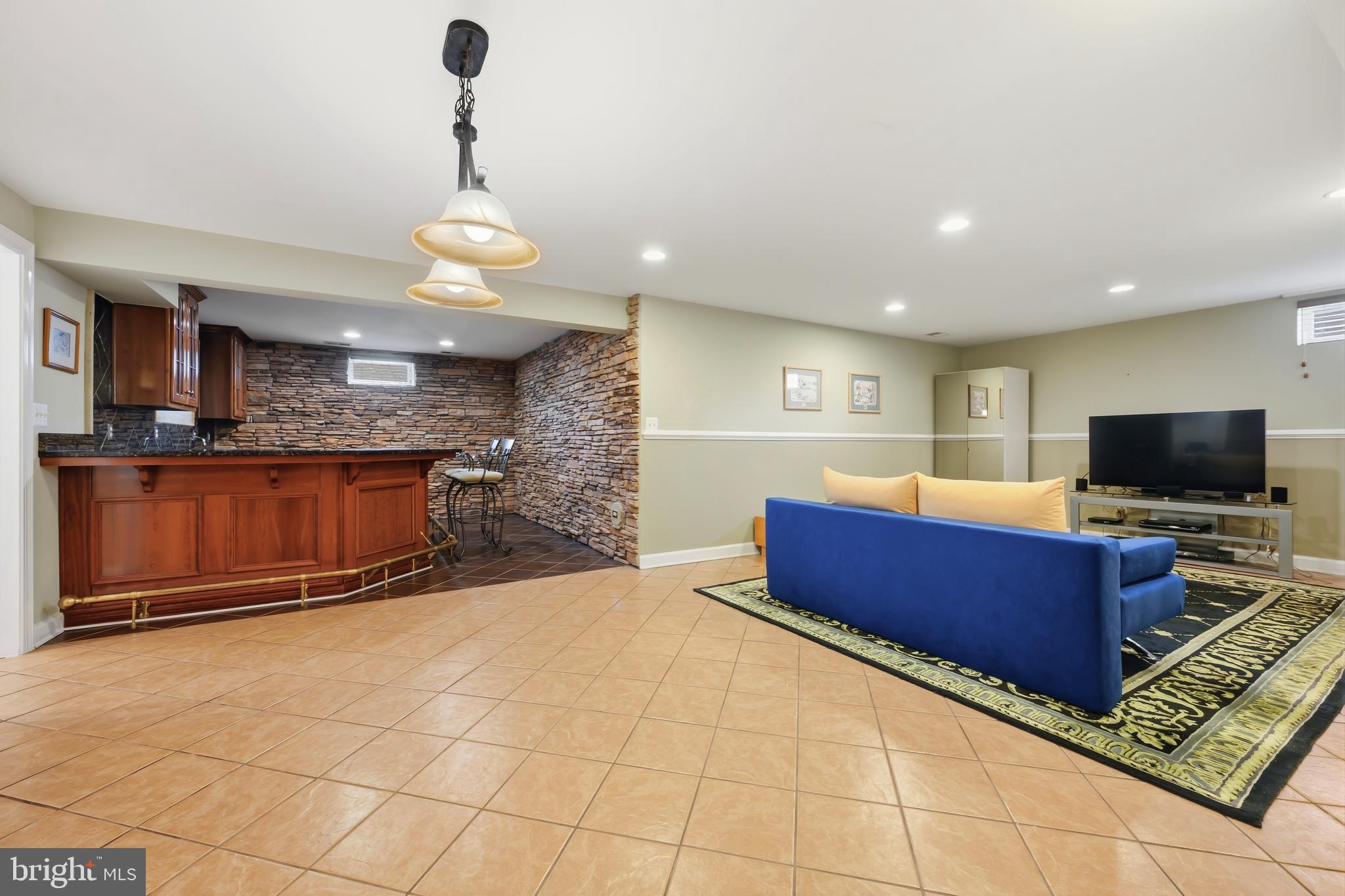 COVENTRY FARMS - Residential