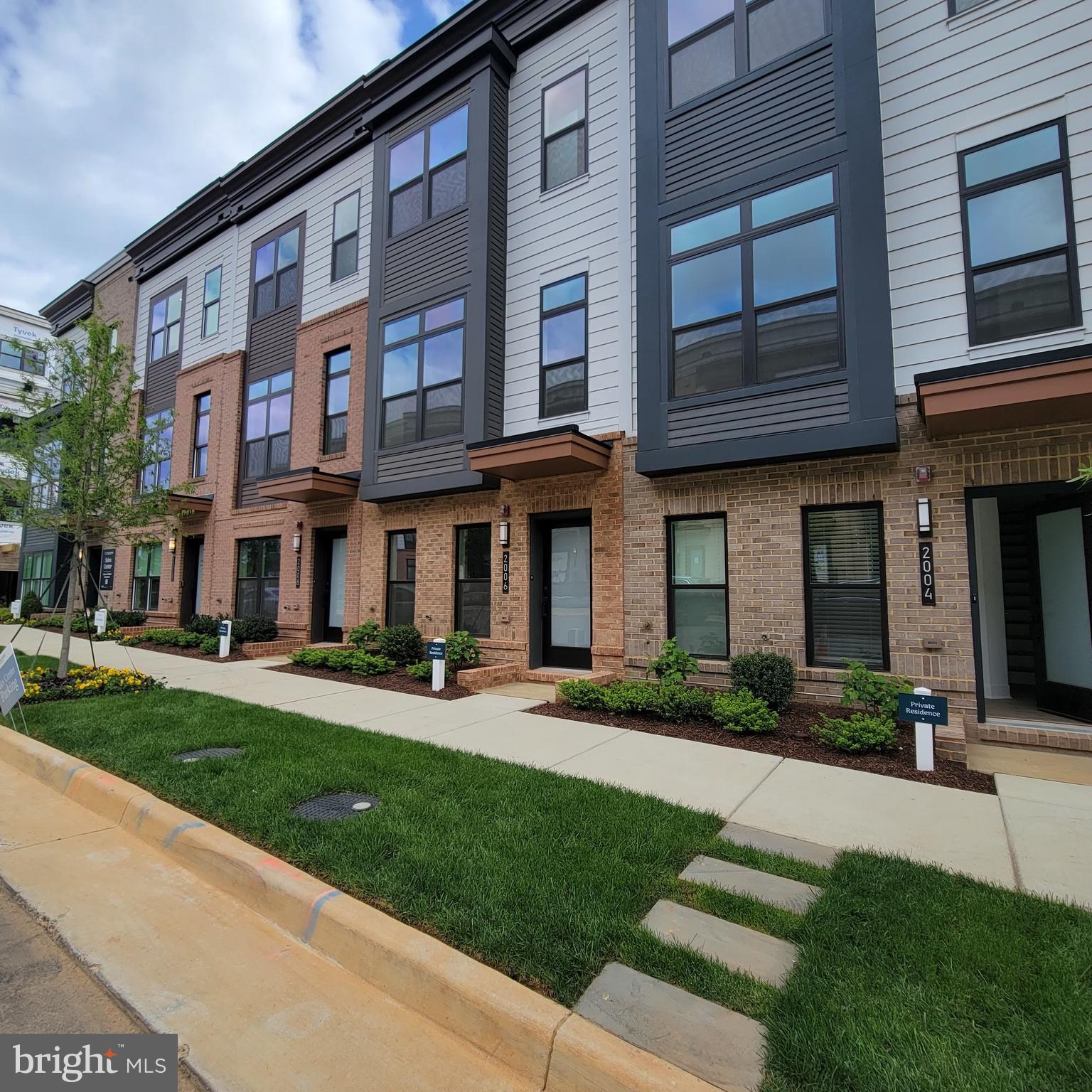 TYSONS RIDGE - Residential Lease