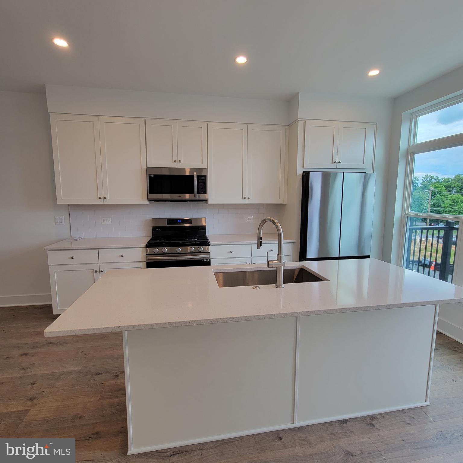 TYSONS RIDGE - Residential Lease