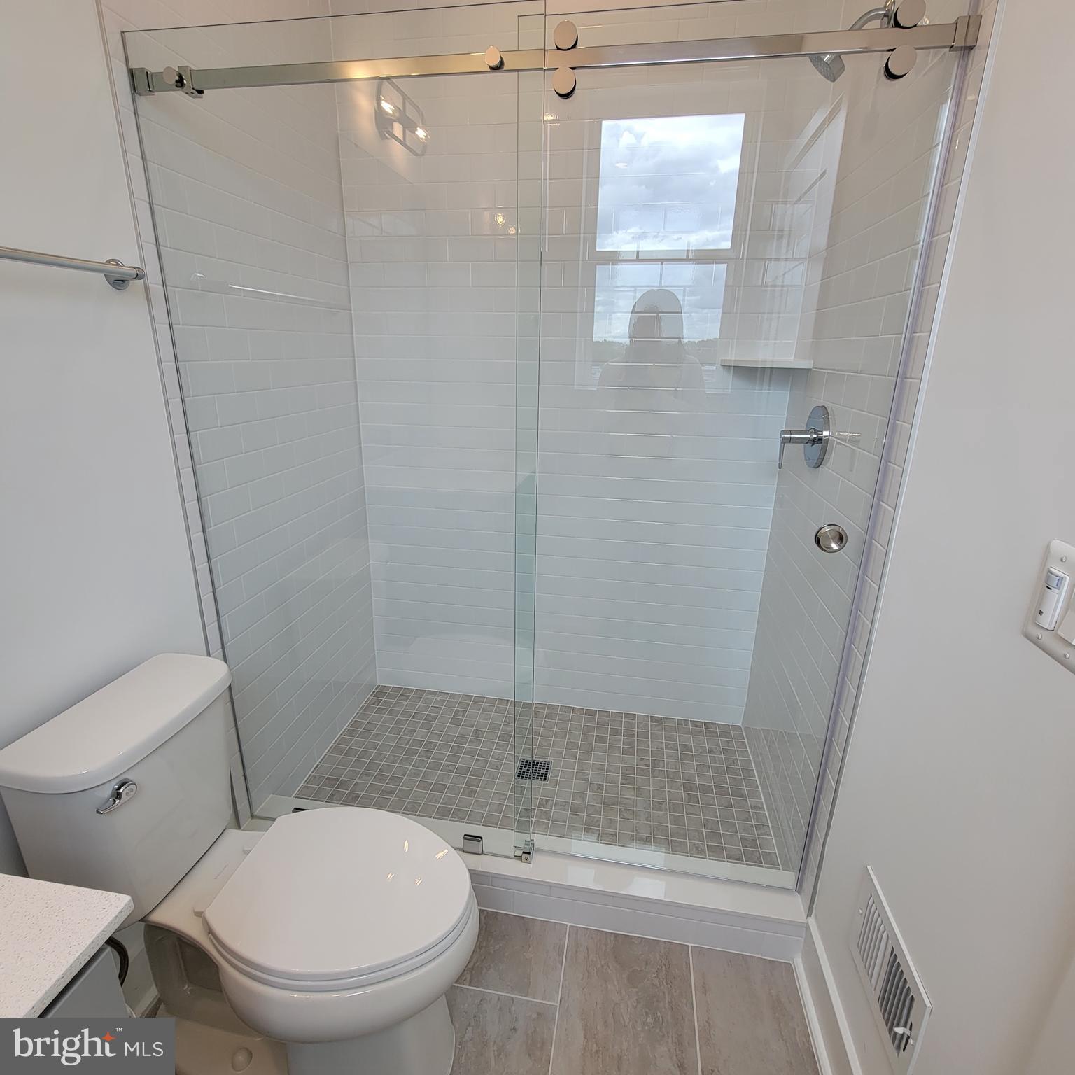 TYSONS RIDGE - Residential Lease