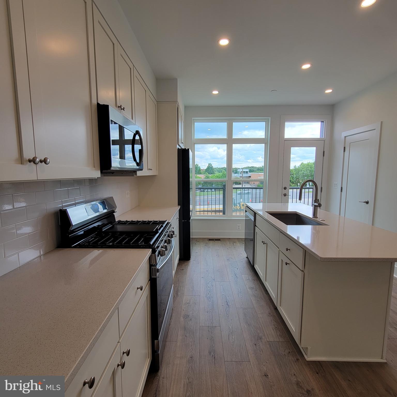 TYSONS RIDGE - Residential Lease