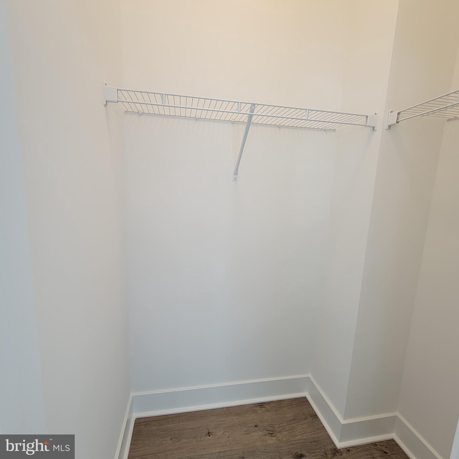 TYSONS RIDGE - Residential Lease