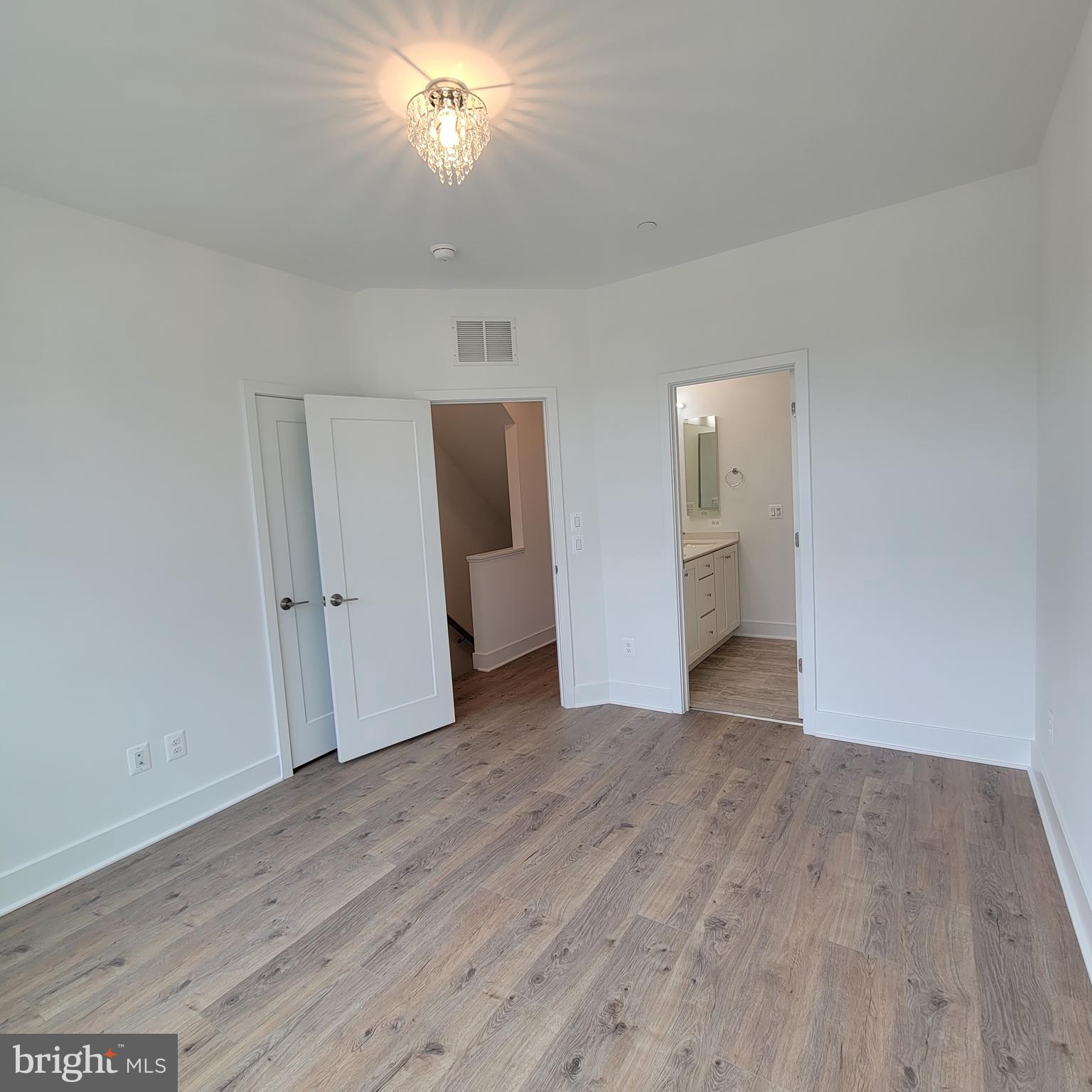 TYSONS RIDGE - Residential Lease