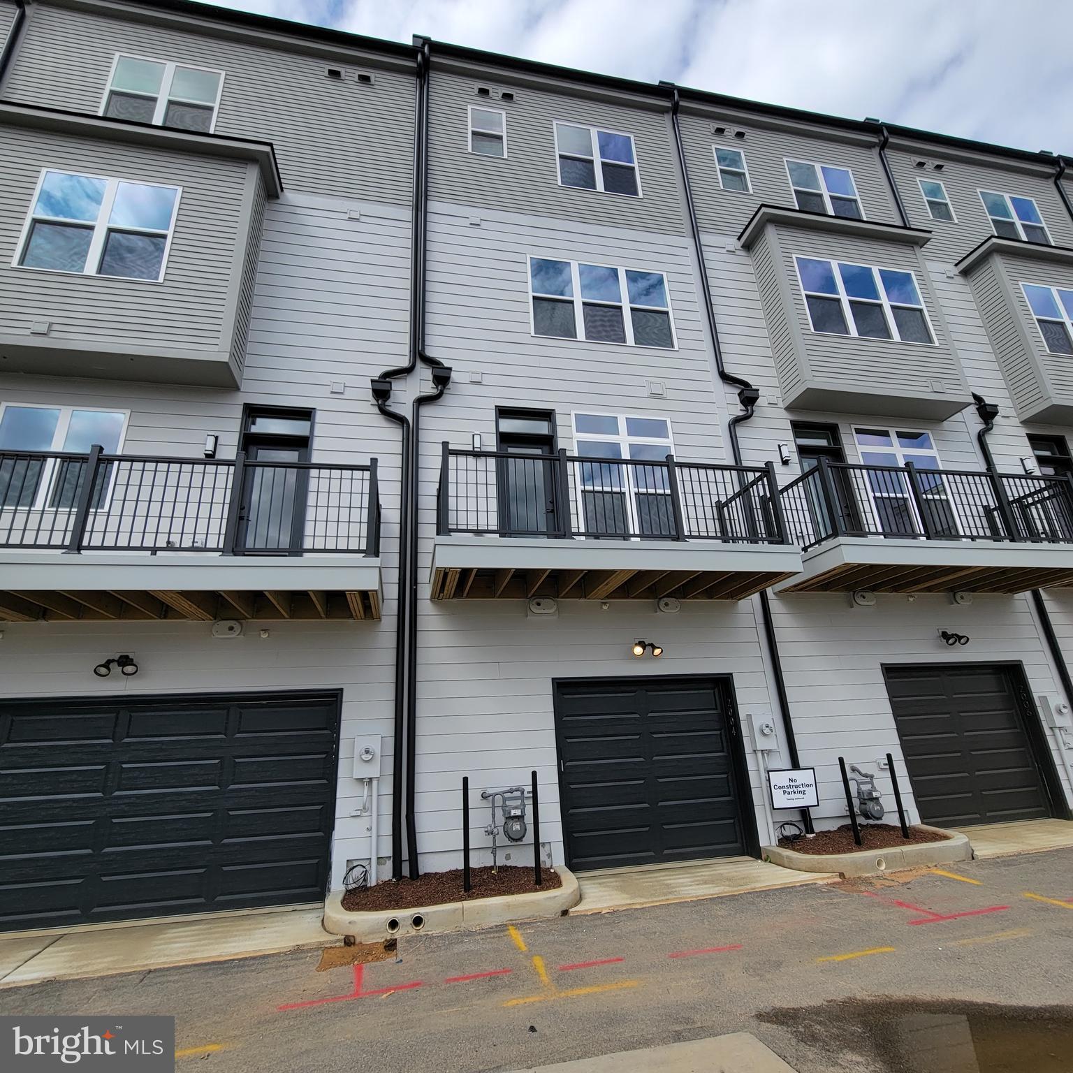 TYSONS RIDGE - Residential Lease