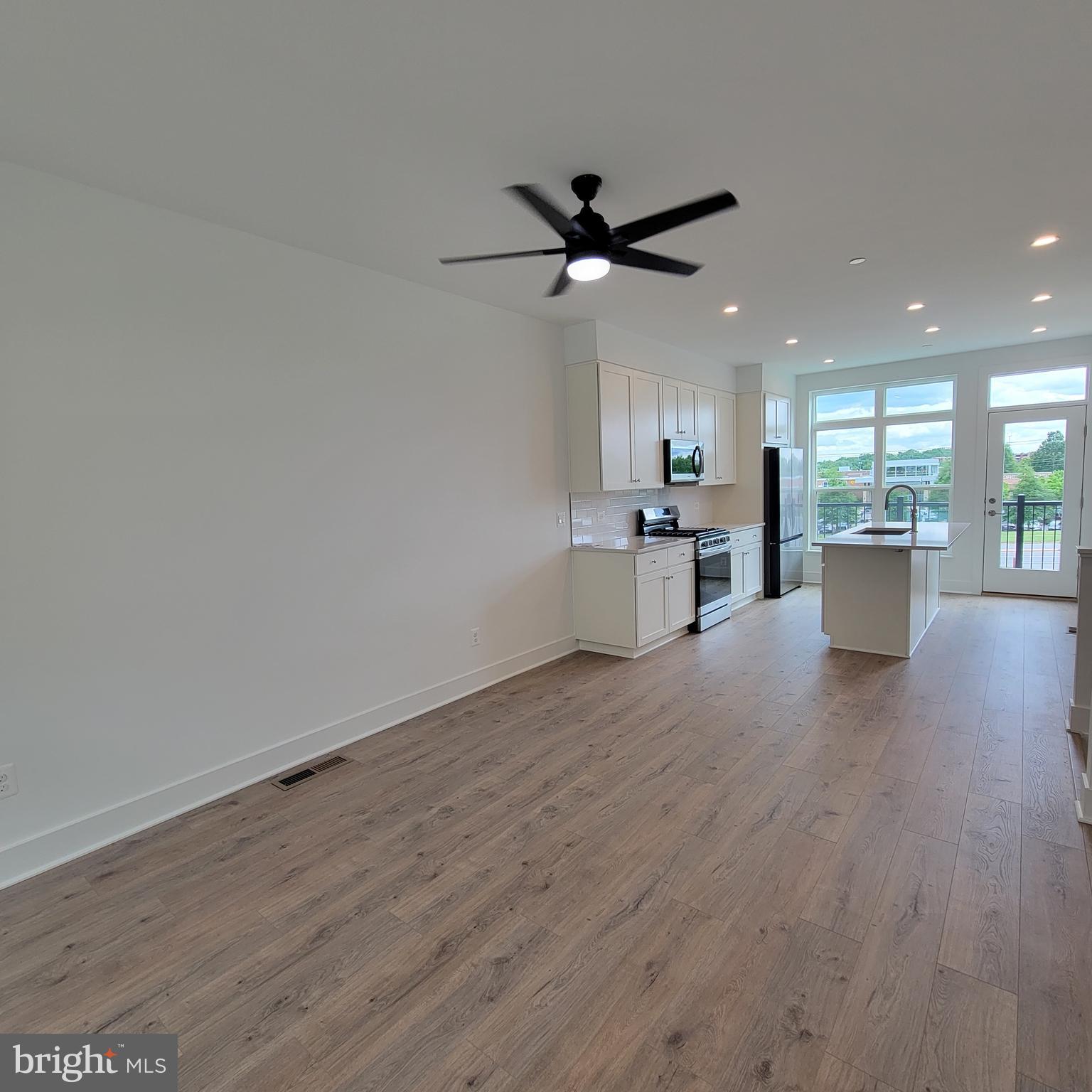 TYSONS RIDGE - Residential Lease