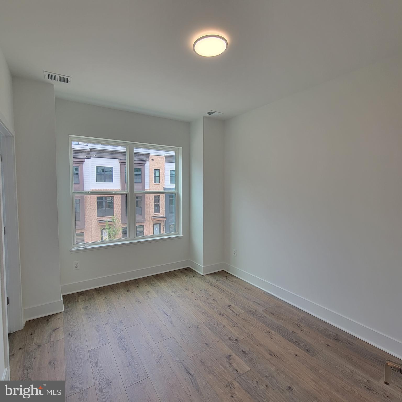 TYSONS RIDGE - Residential Lease