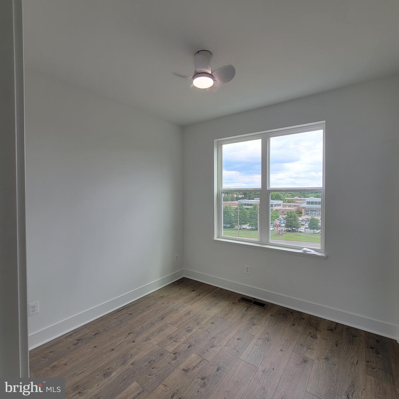 TYSONS RIDGE - Residential Lease