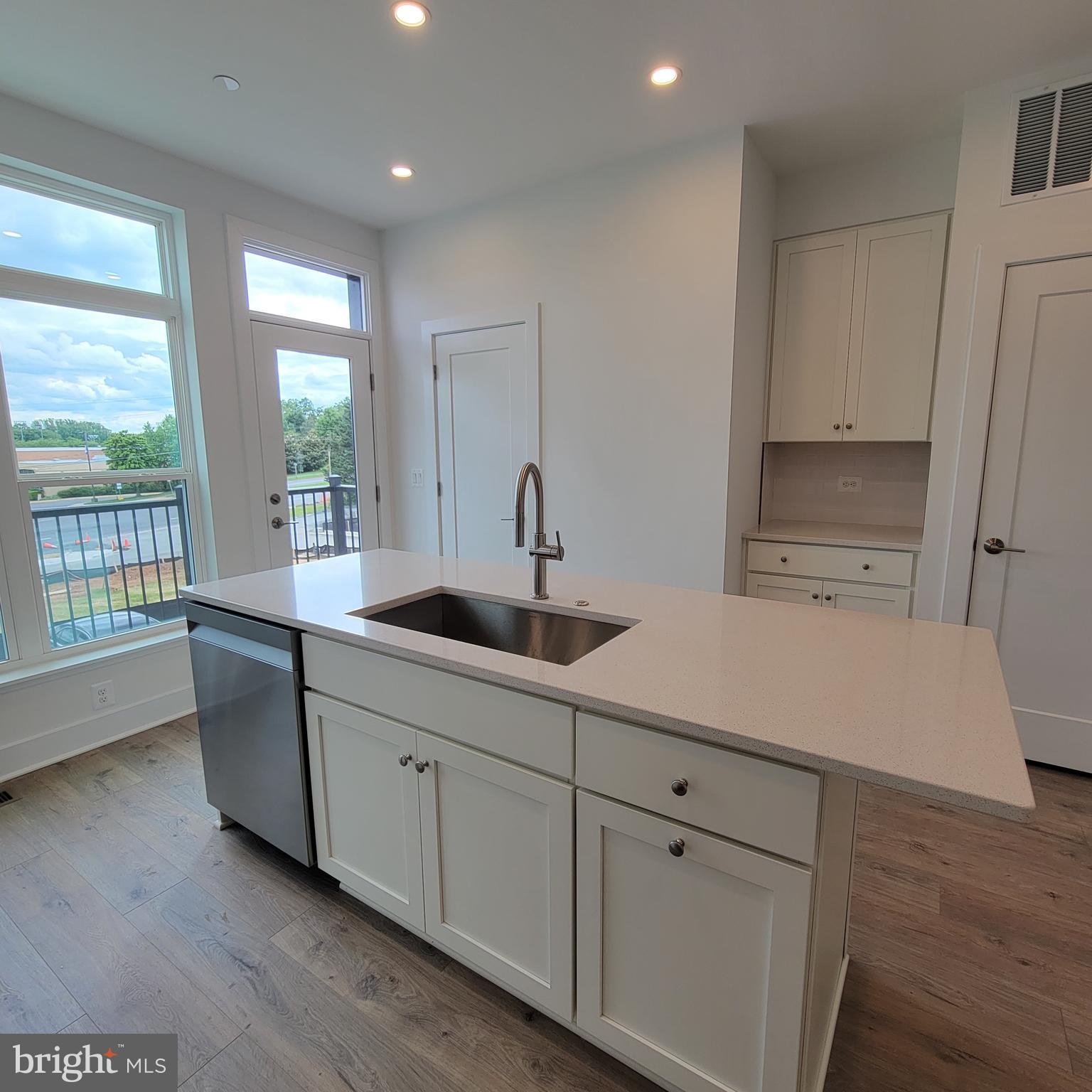 TYSONS RIDGE - Residential Lease