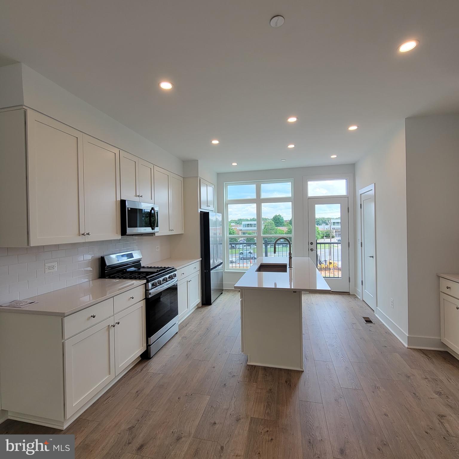 TYSONS RIDGE - Residential Lease