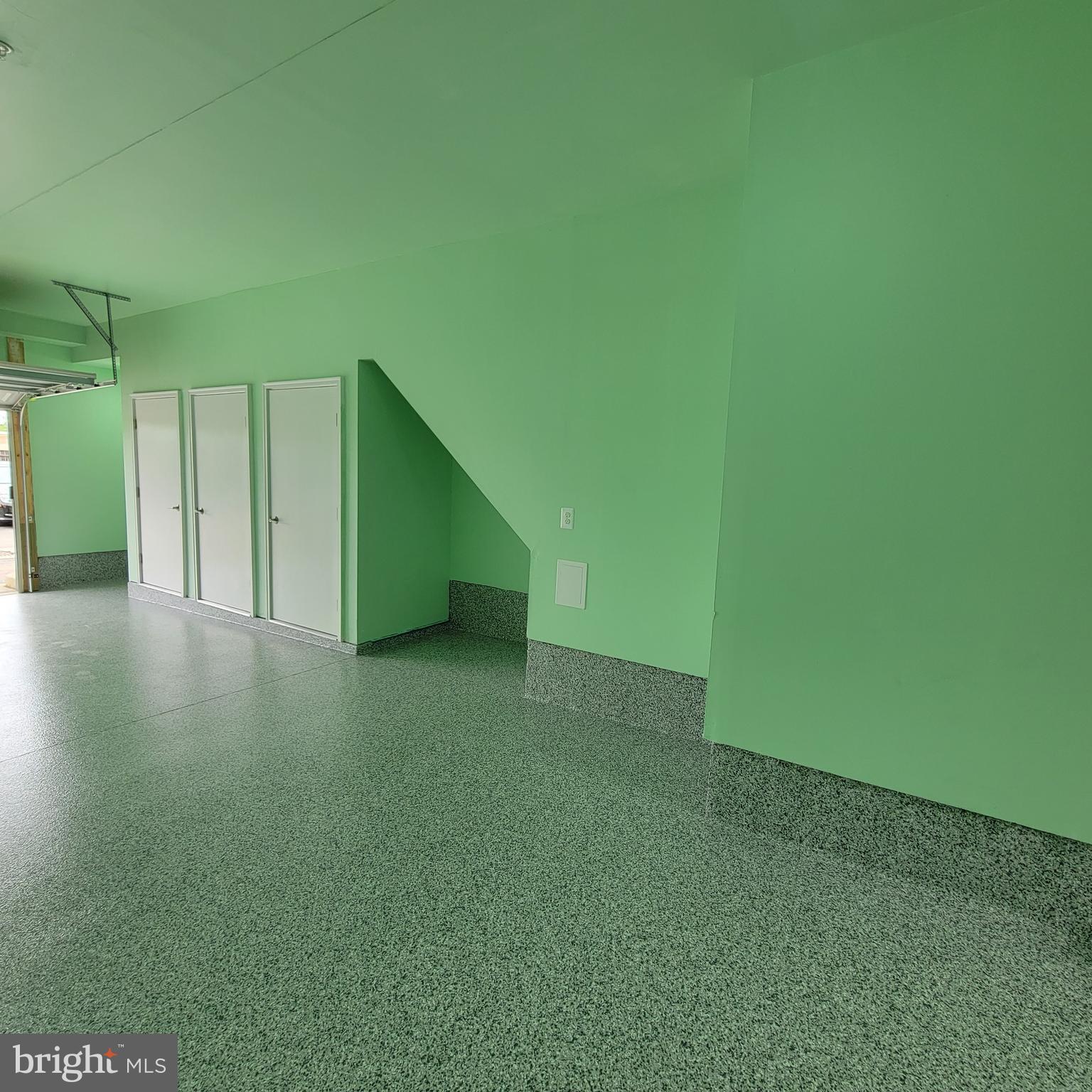 TYSONS RIDGE - Residential Lease