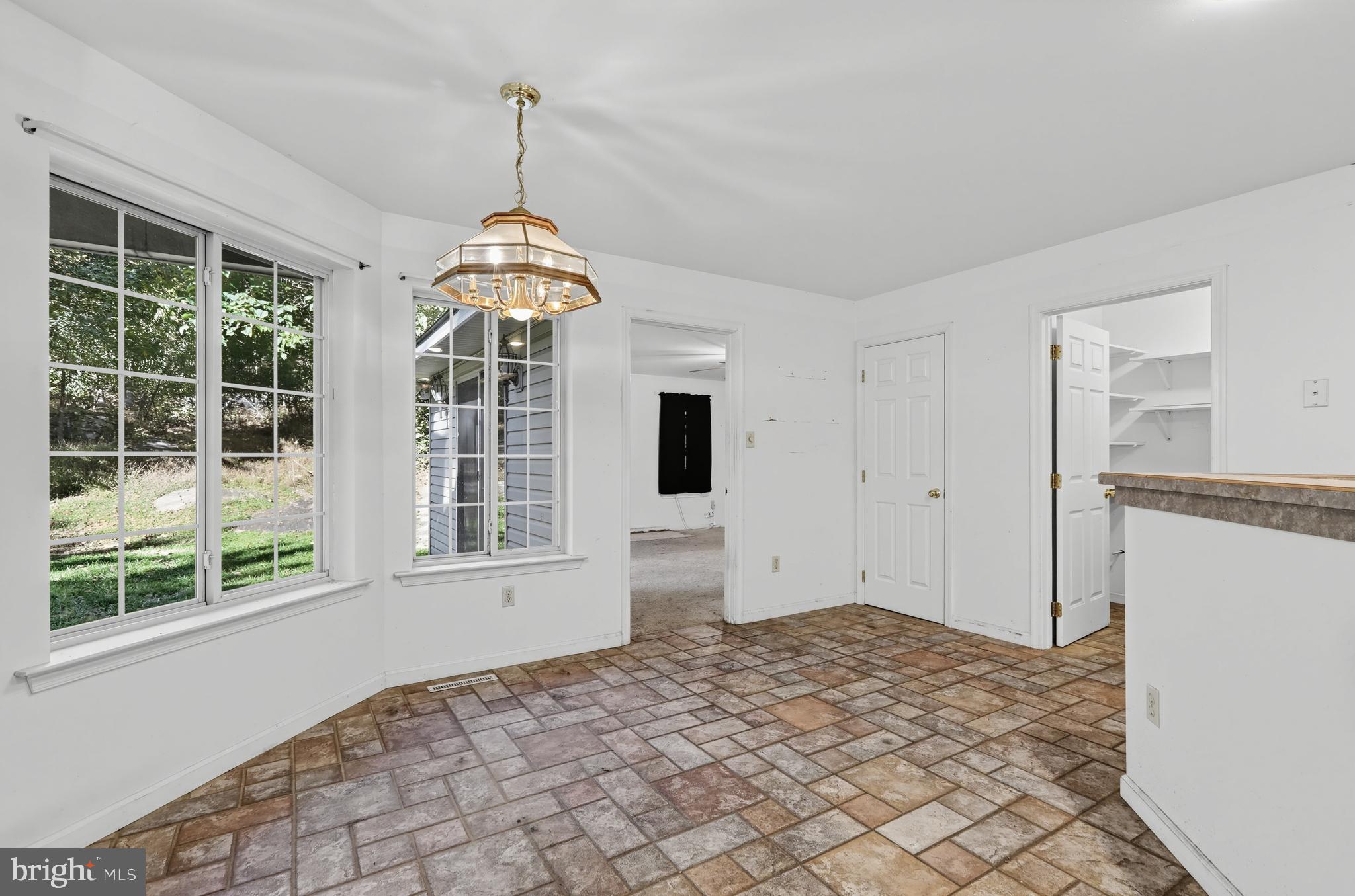 3072 LONG ROAD