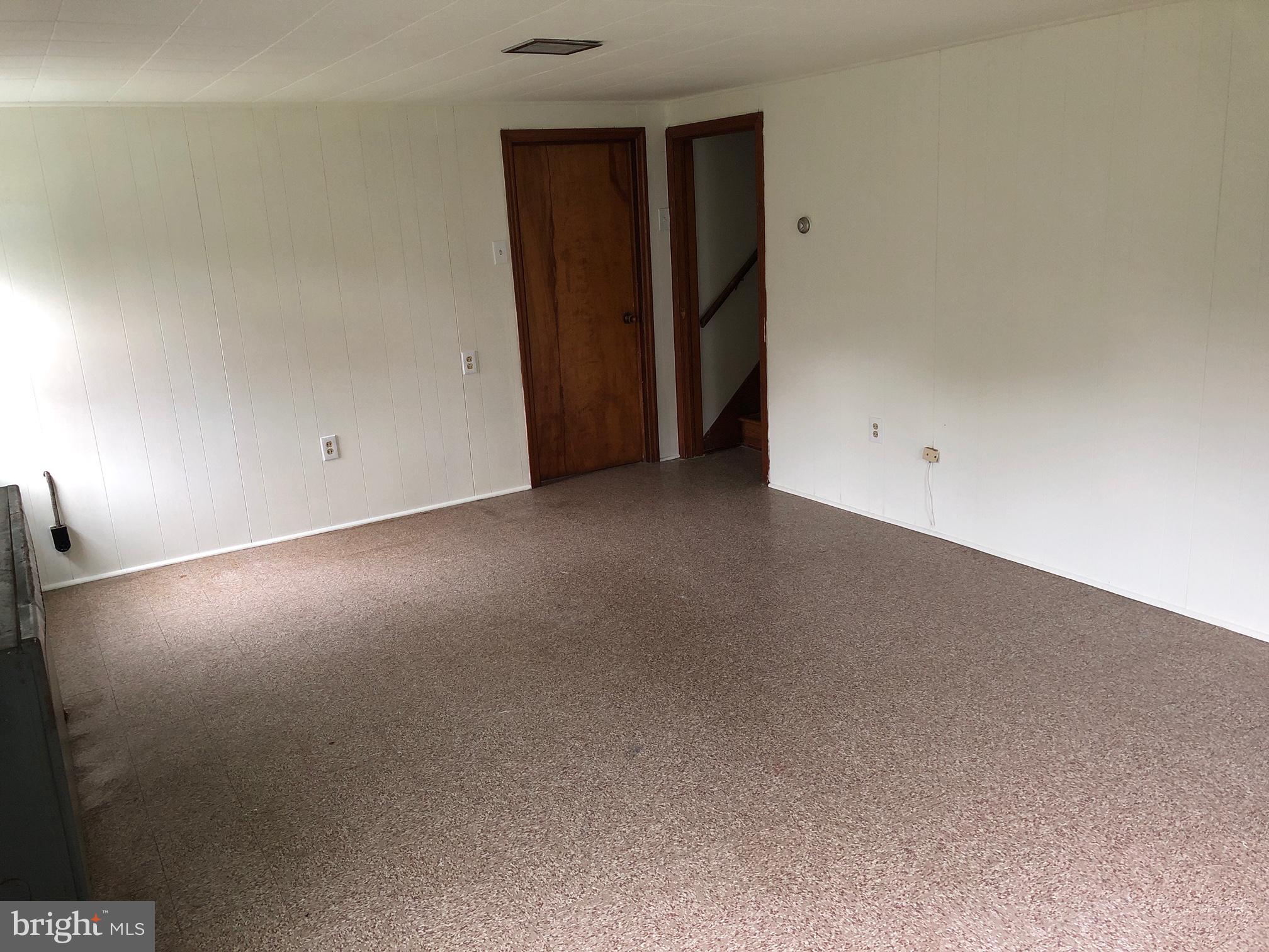 MIDDLETOWN - Residential