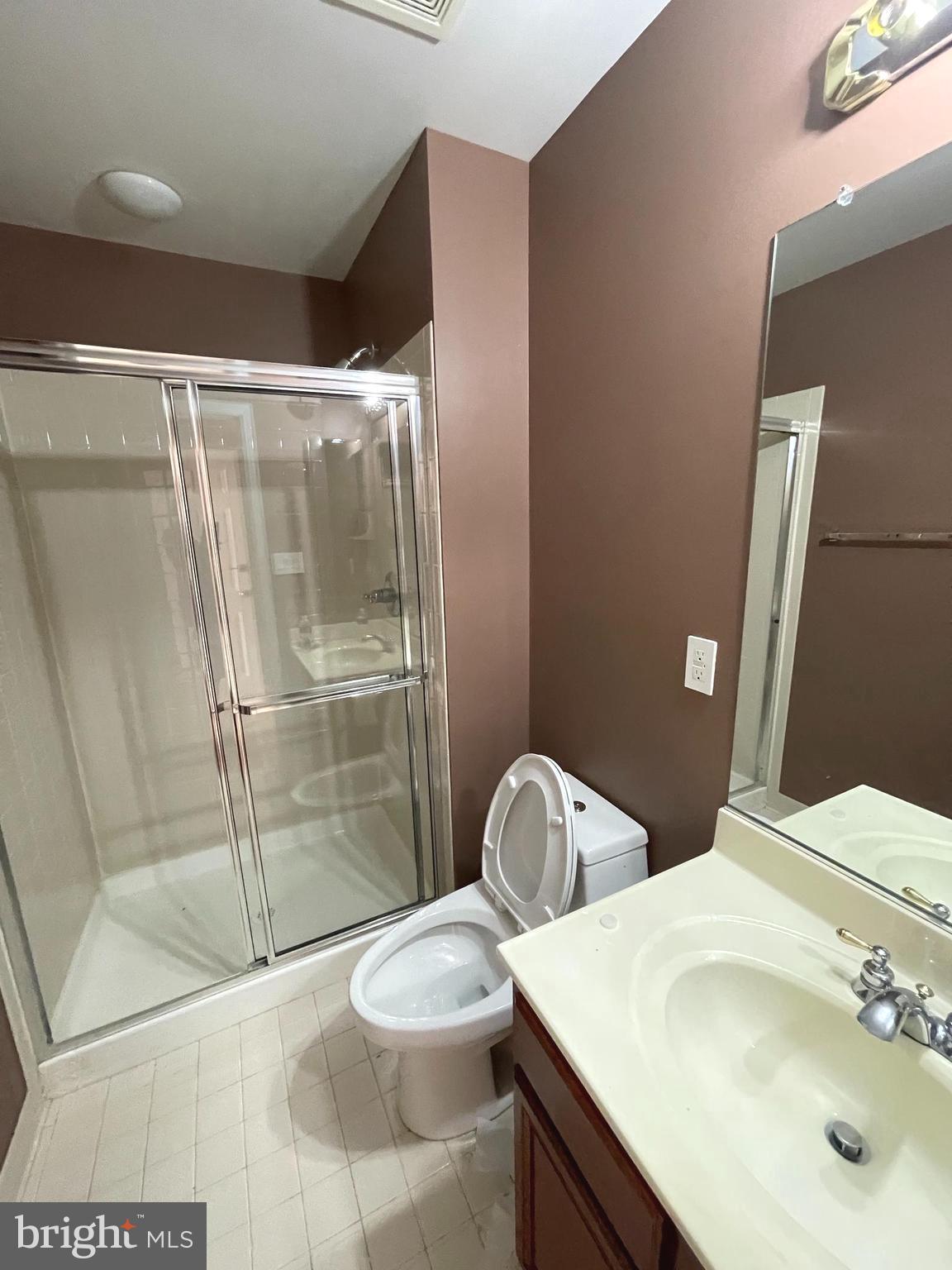 BROADLANDS SOUTH - Residential Lease