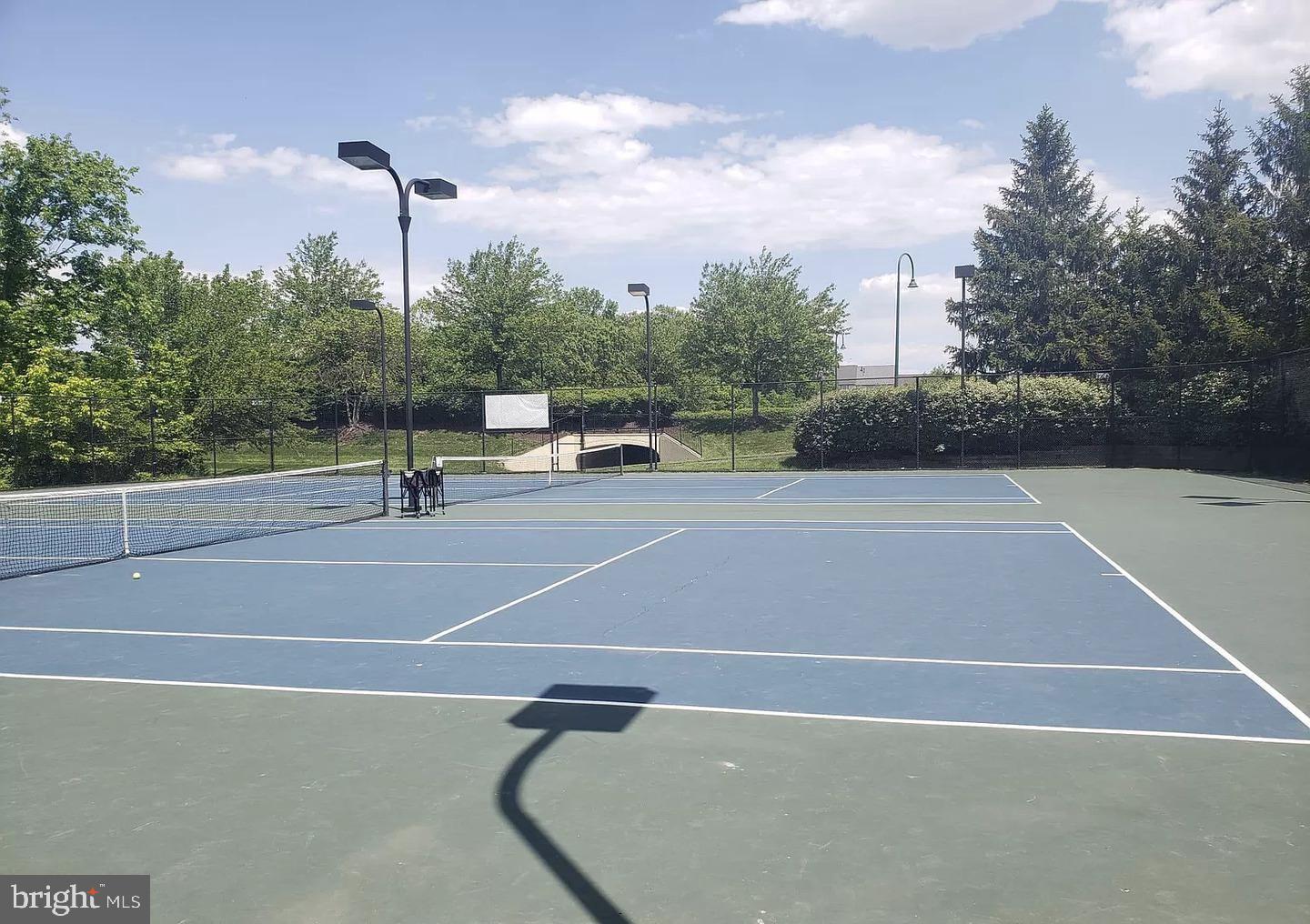 BROADLANDS SOUTH - Residential Lease