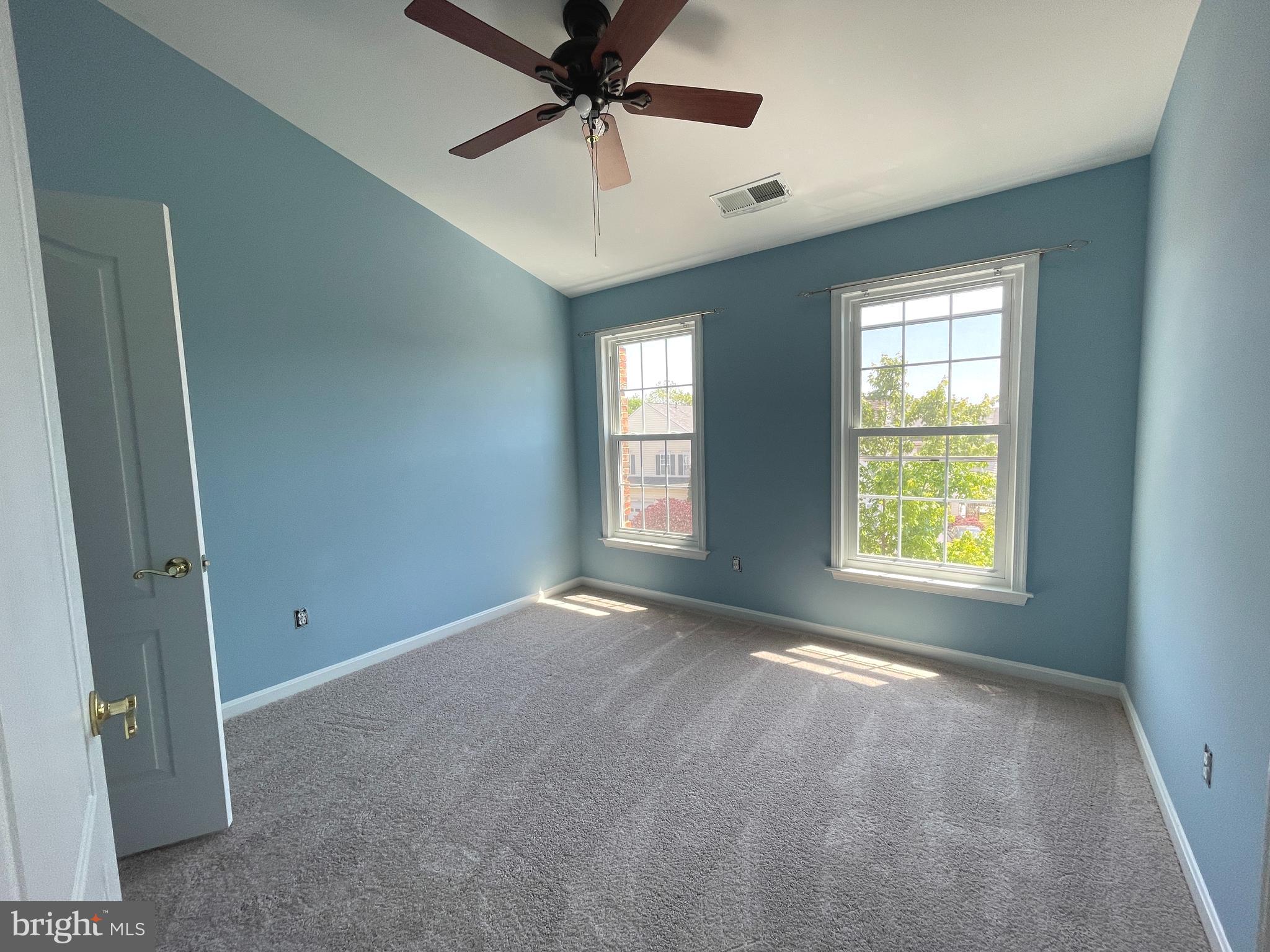 BROADLANDS SOUTH - Residential Lease