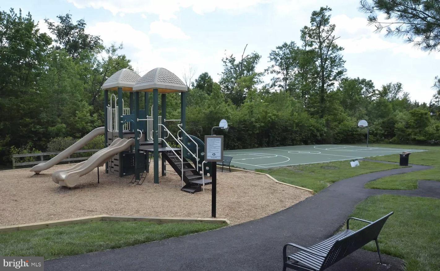 BROADLANDS SOUTH - Residential Lease