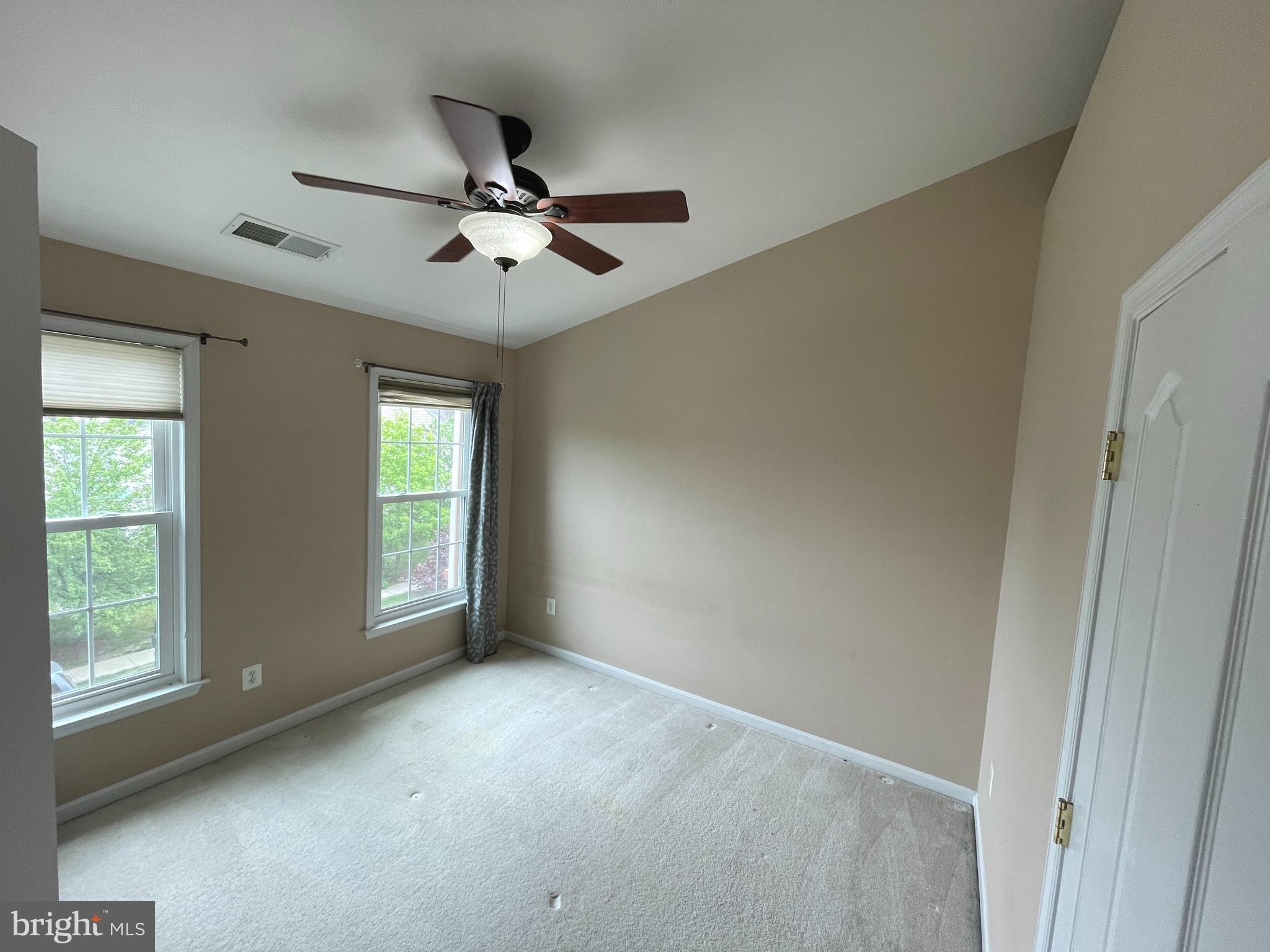 BROADLANDS SOUTH - Residential Lease