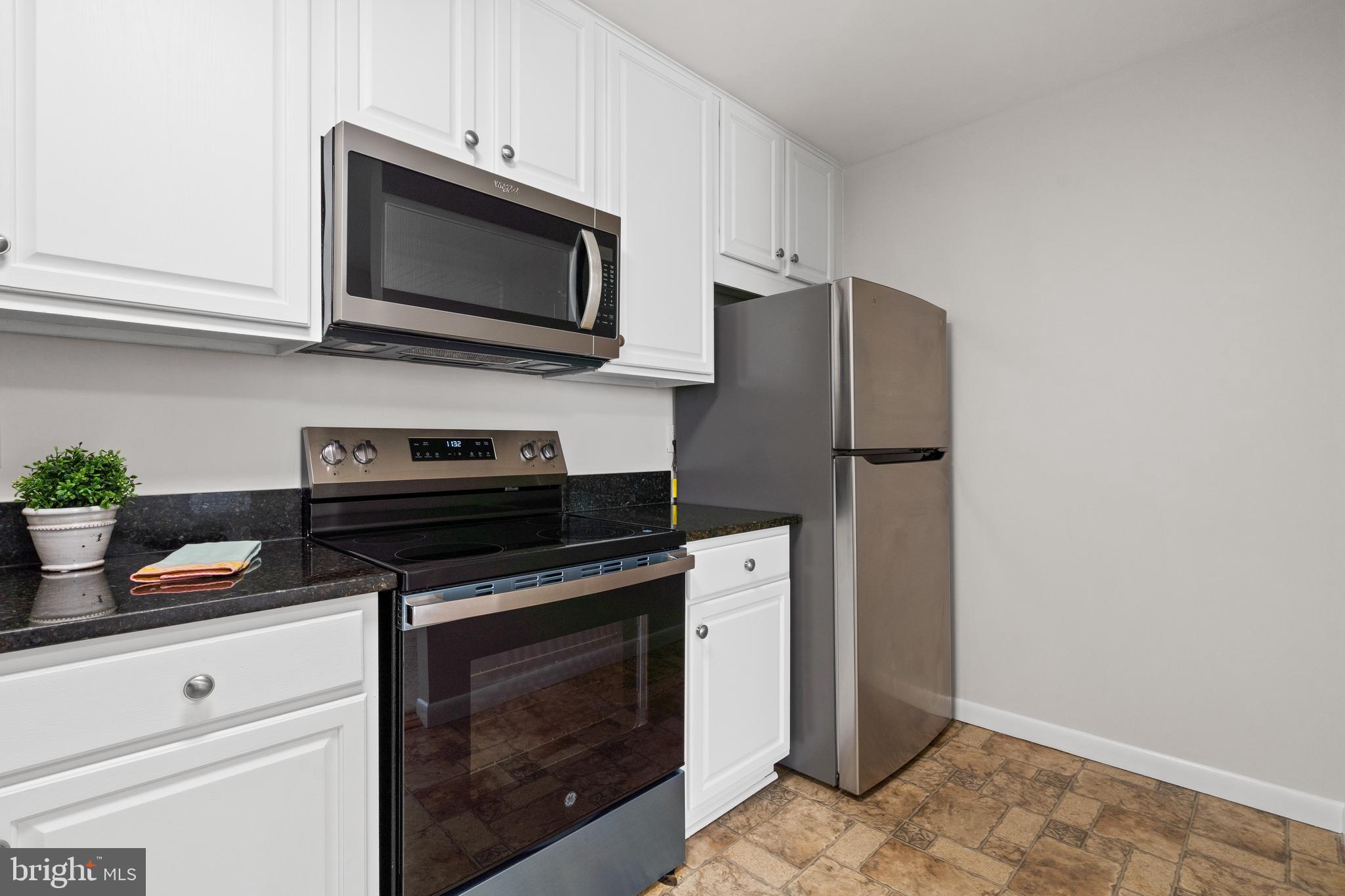 BARCROFT HILLS - Residential