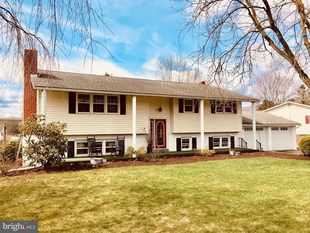 22 Cayuga Road, Belleville, PA 17004