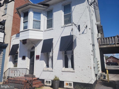 Photo of 112 E Baltimore Street #SUITE B, GREENCASTLE, PA 17225 (MLS # PAFL2038102)