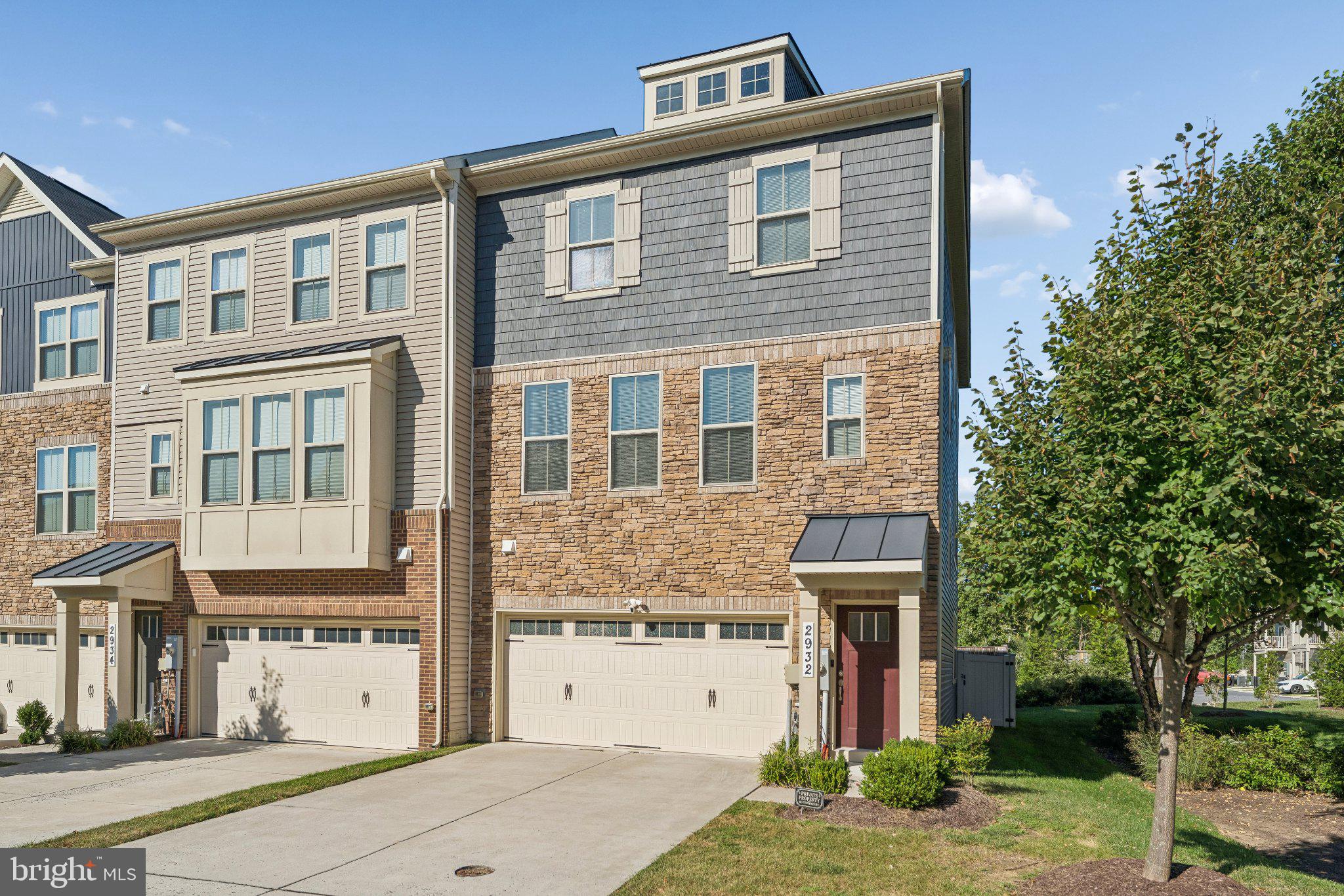 2932 TIMBERNECK WAY
