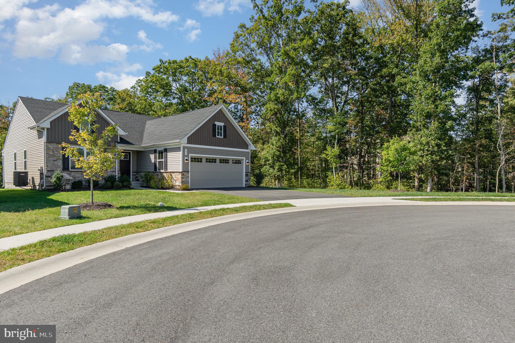 347 W CALVERT CROSSING