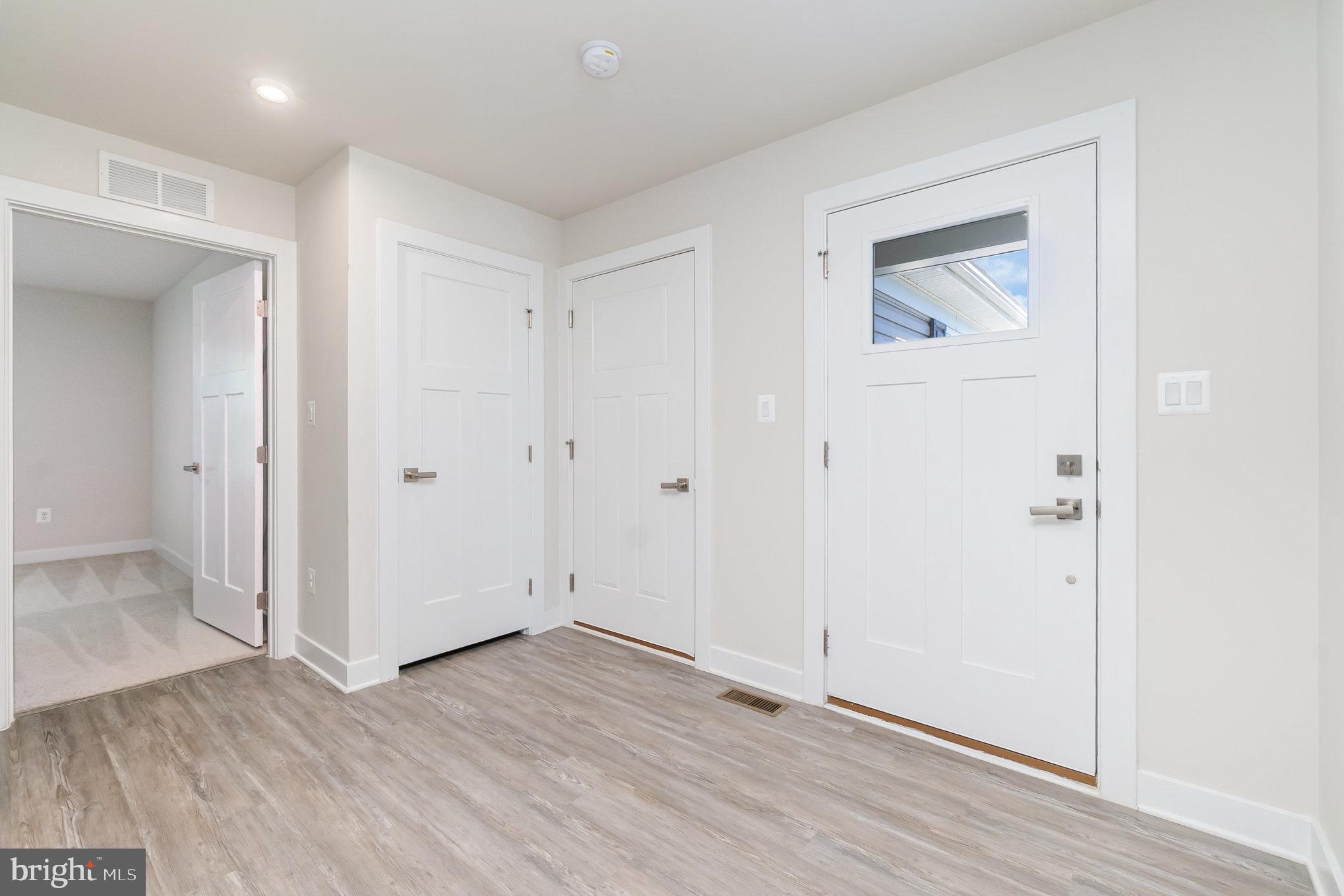 347 W CALVERT CROSSING