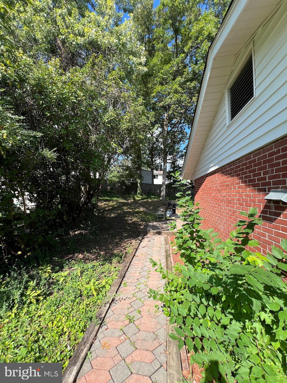 HICKORY HILL - Residential Lease