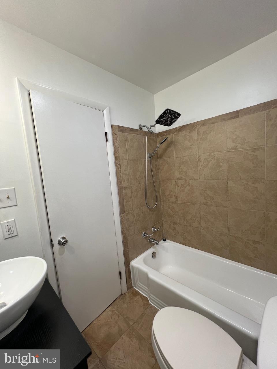 HICKORY HILL - Residential Lease