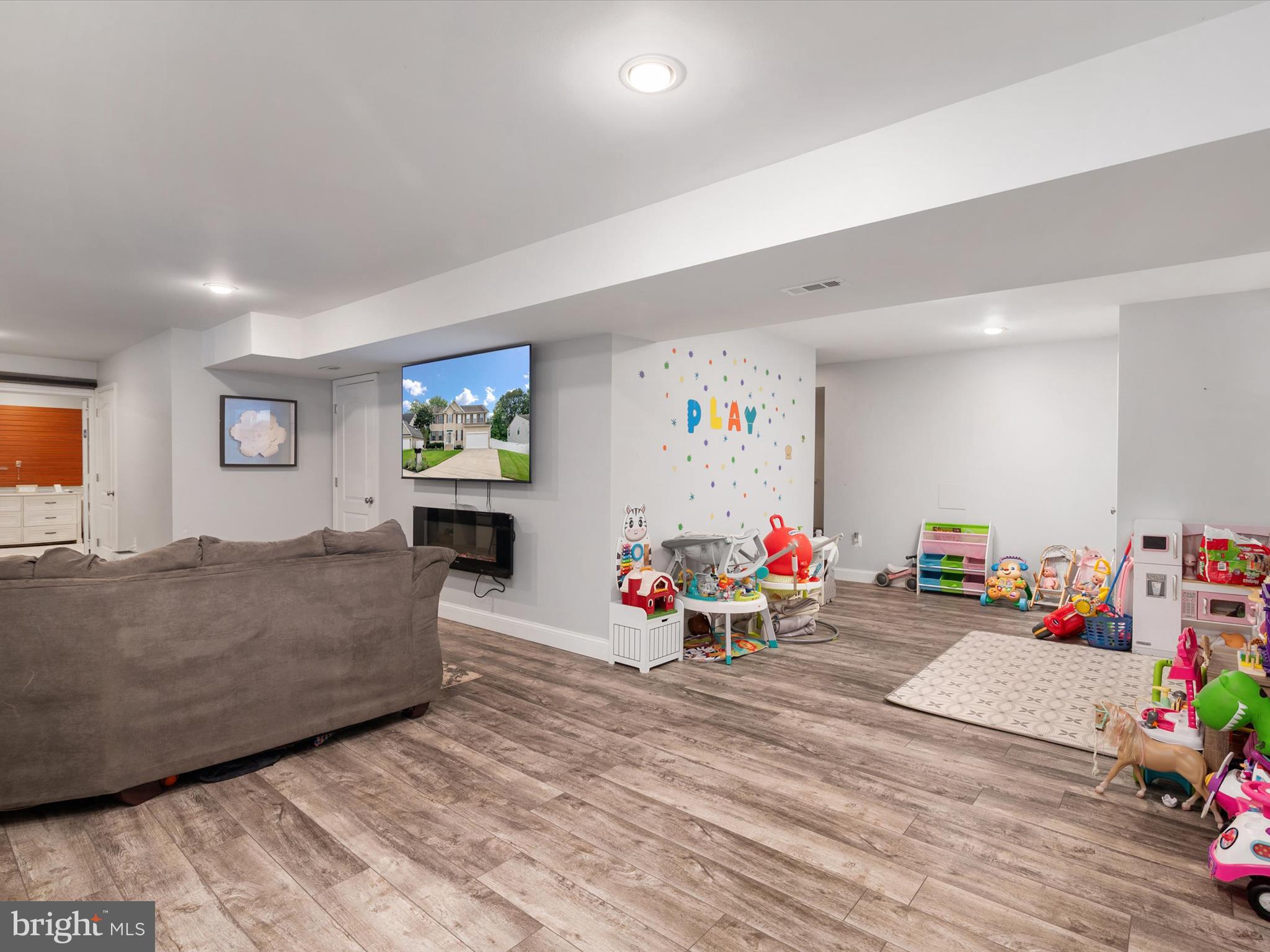 SHADY BROOK - Residential