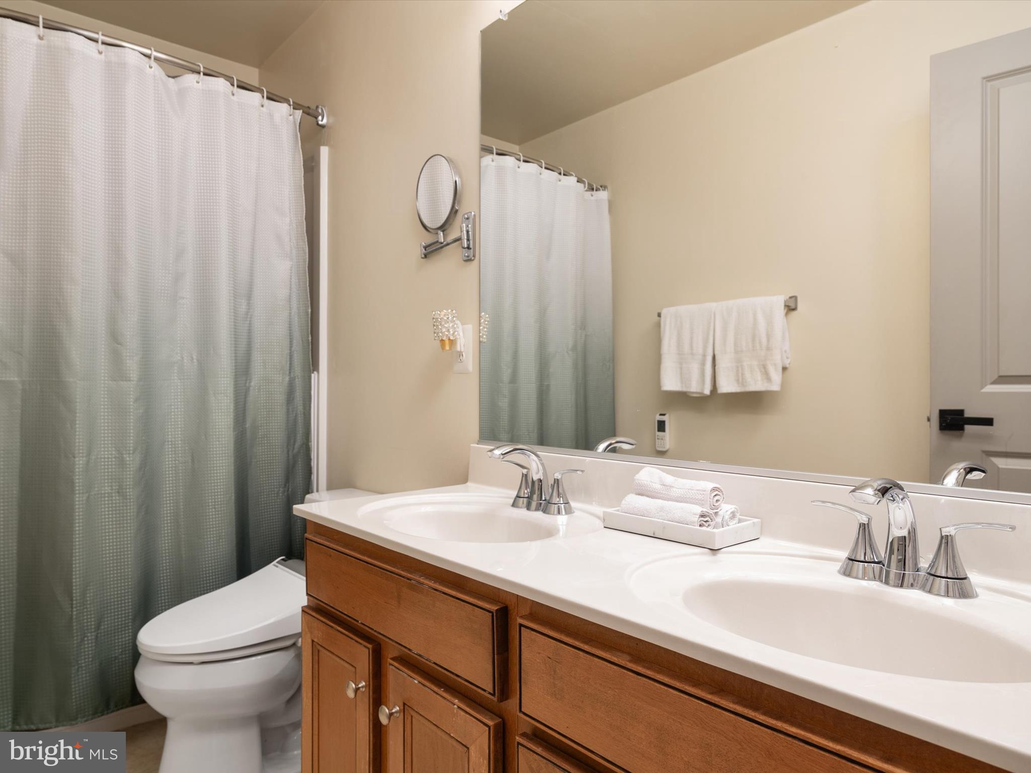 SHADY BROOK - Residential